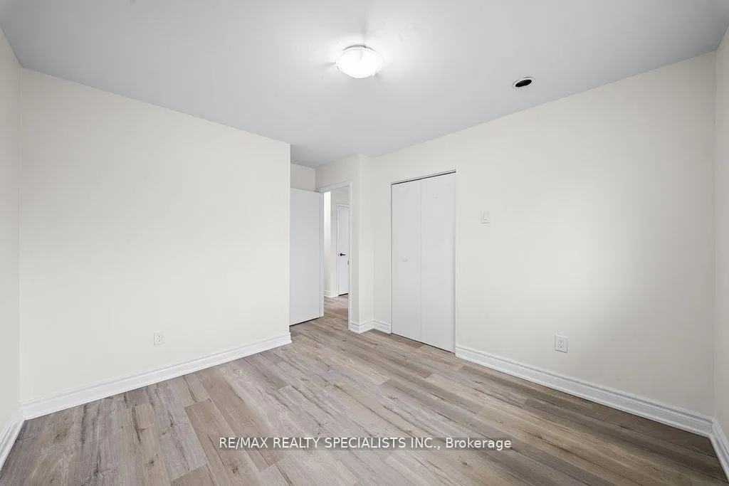 Photo 21 of 66 Avening Drive, Etobicoke, West Humber-Clairville — HOMEH
