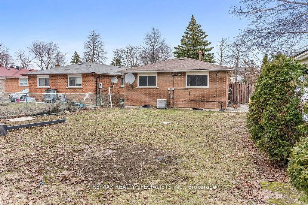 Photo 29 of 66 Avening Drive, Etobicoke, West Humber-Clairville — HOMEH