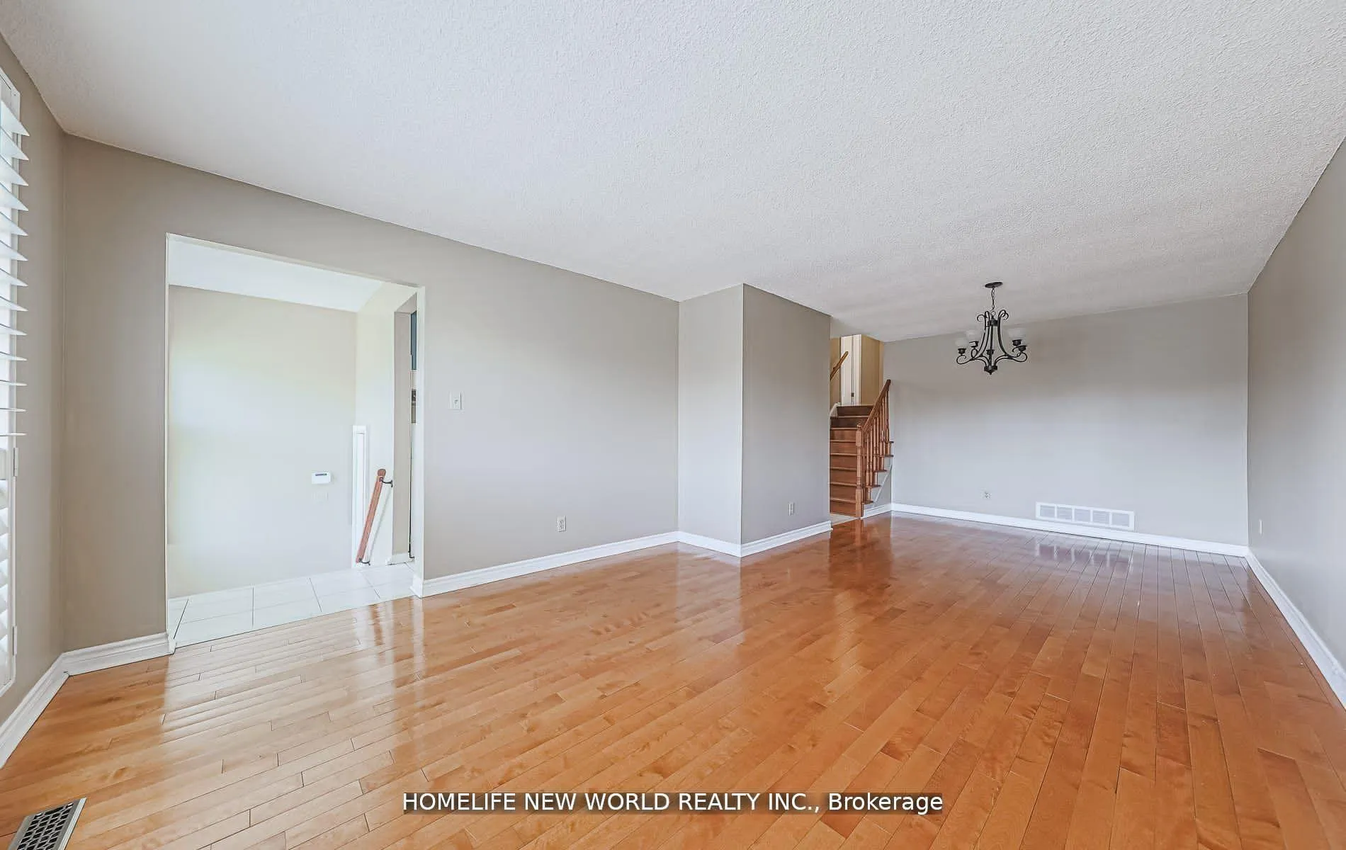 Photo 4 of 88 Braymore Boulevard, Scarborough, Rouge — HOMEH