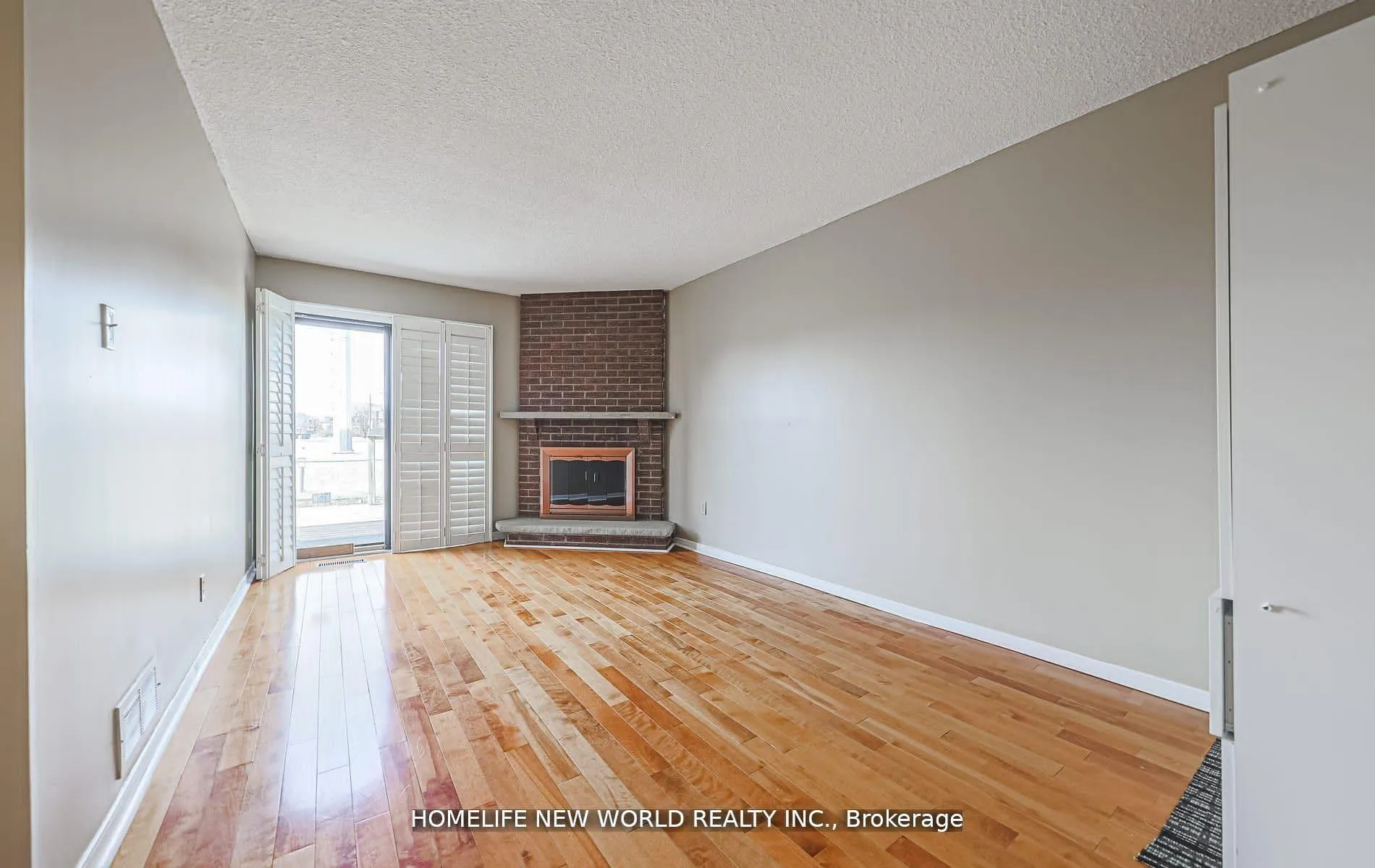 Photo 8 of 88 Braymore Boulevard, Scarborough, Rouge — HOMEH