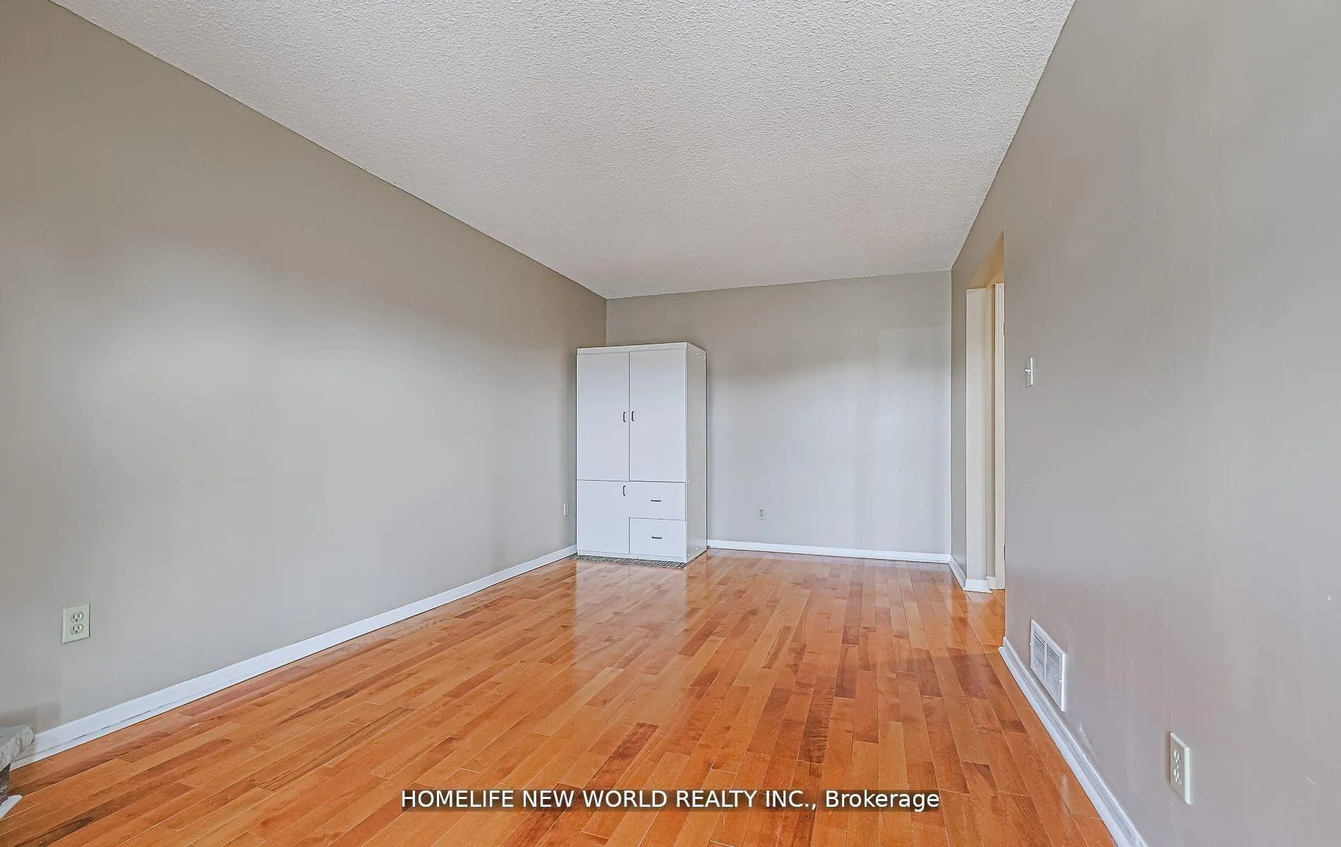 Photo 9 of 88 Braymore Boulevard, Scarborough, Rouge — HOMEH