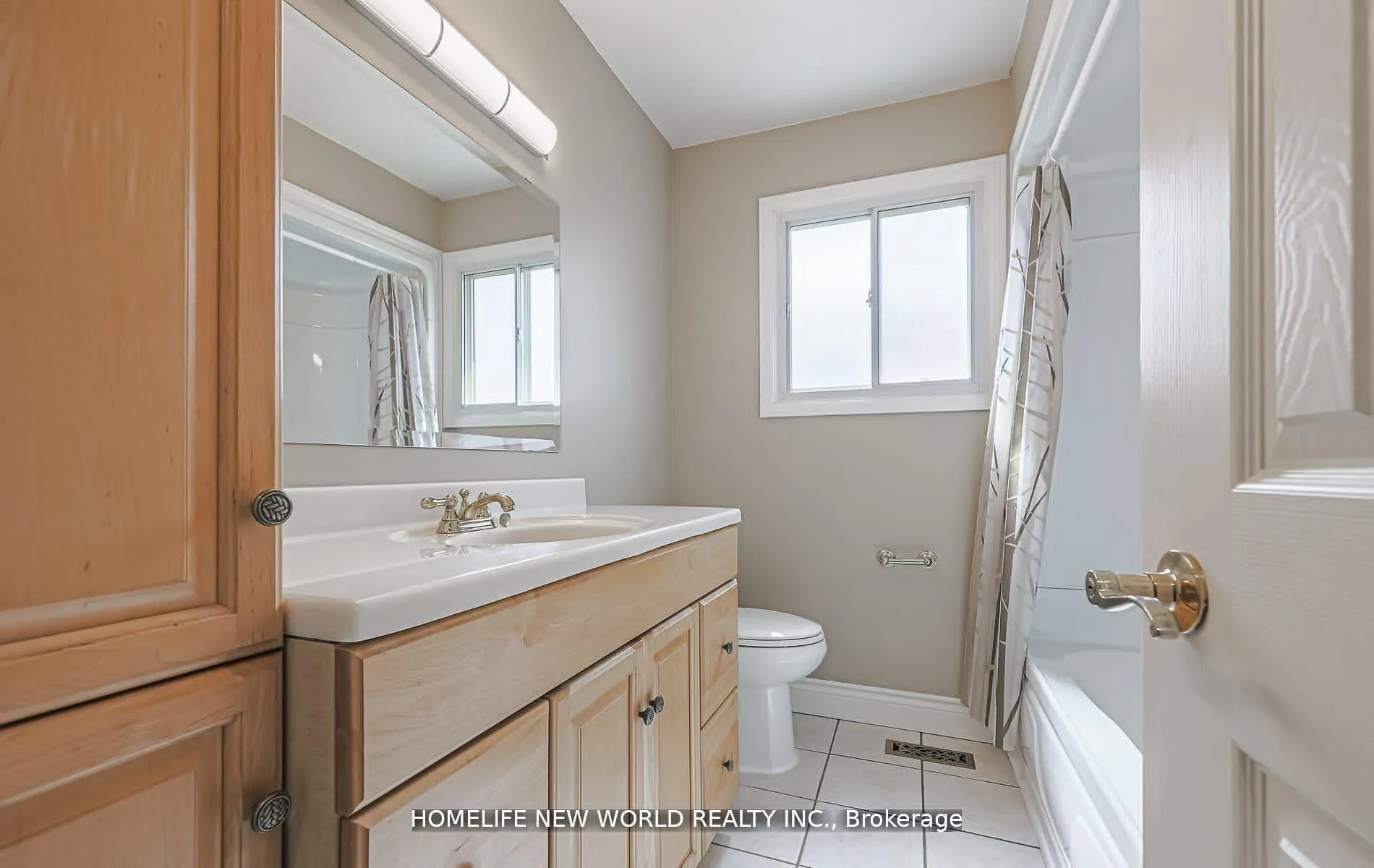 Photo 11 of 88 Braymore Boulevard, Scarborough, Rouge — HOMEH