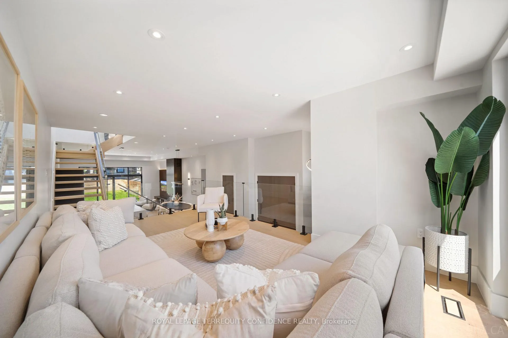 Photo 11 of 80 Barker Avenue, Toronto, Danforth Village-East York — HOMEH