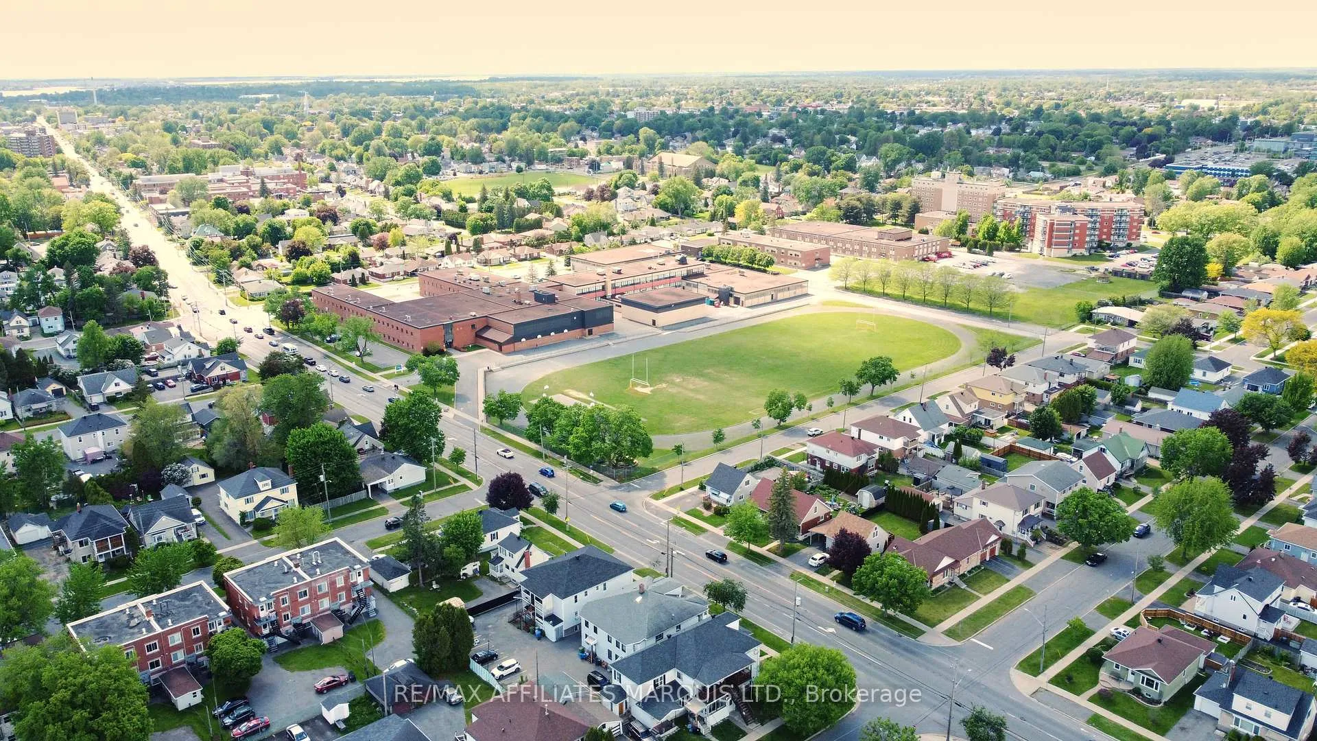 Photo 15 of 909/911 Second Street E, Cornwall — HOMEH