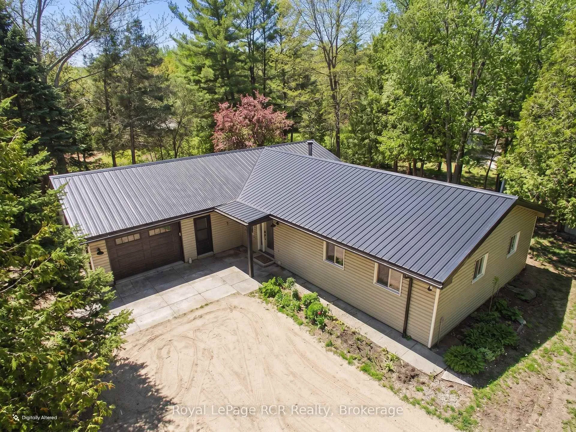 Photo 2 of 375 Lake Range Drive, Huron-Kinloss — HOMEH