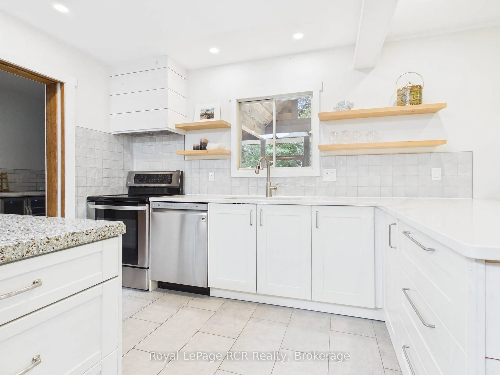 Photo 8 of 375 Lake Range Drive, Huron-Kinloss — HOMEH