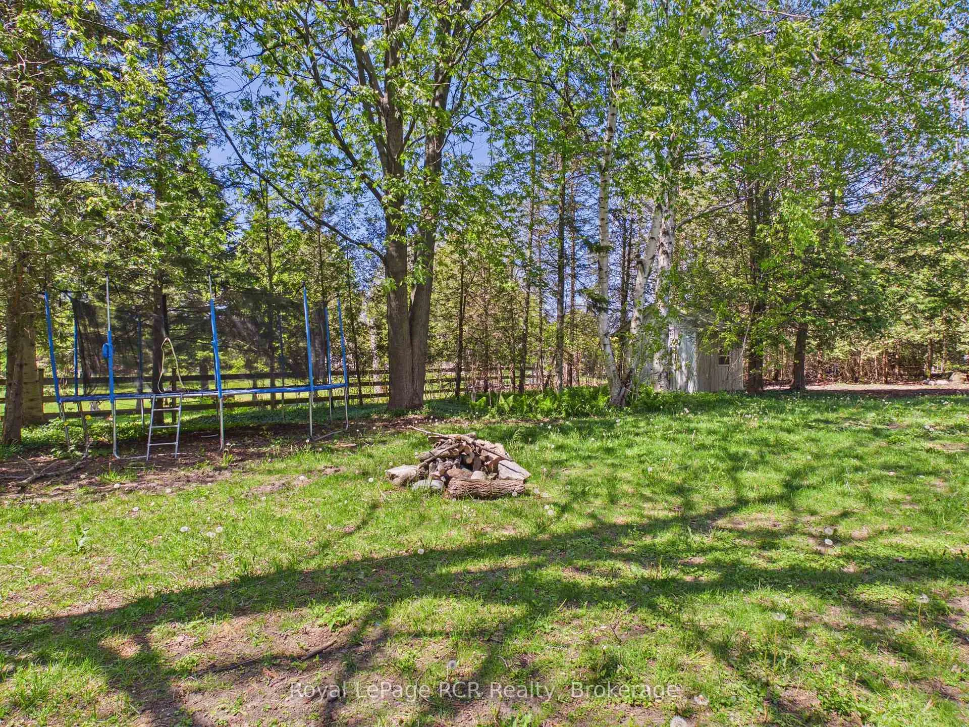 Photo 35 of 375 Lake Range Drive, Huron-Kinloss — HOMEH