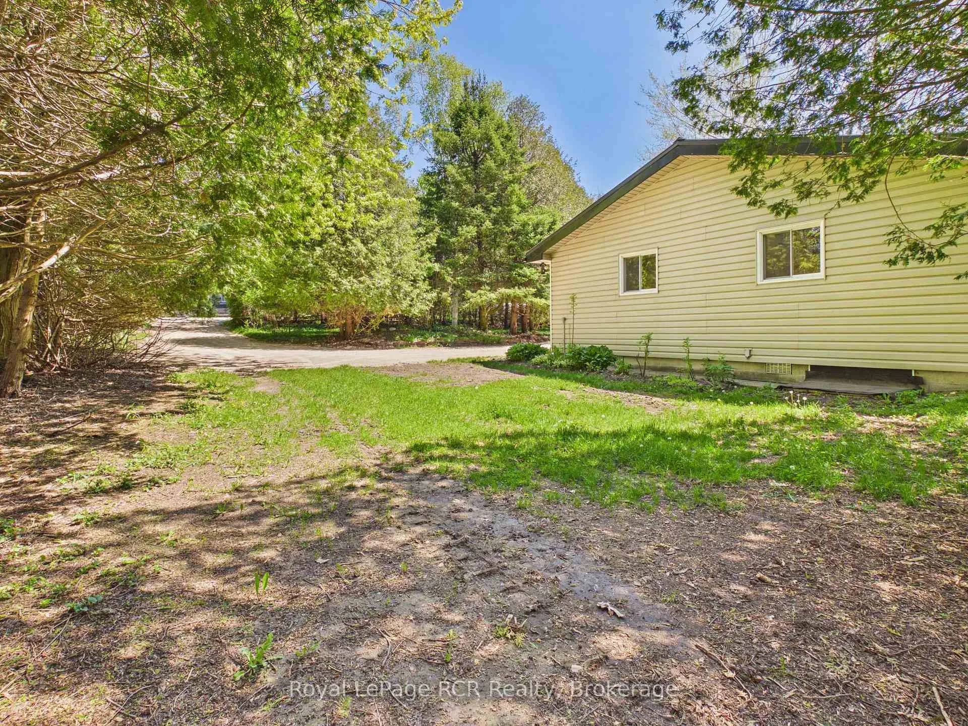 Photo 38 of 375 Lake Range Drive, Huron-Kinloss — HOMEH