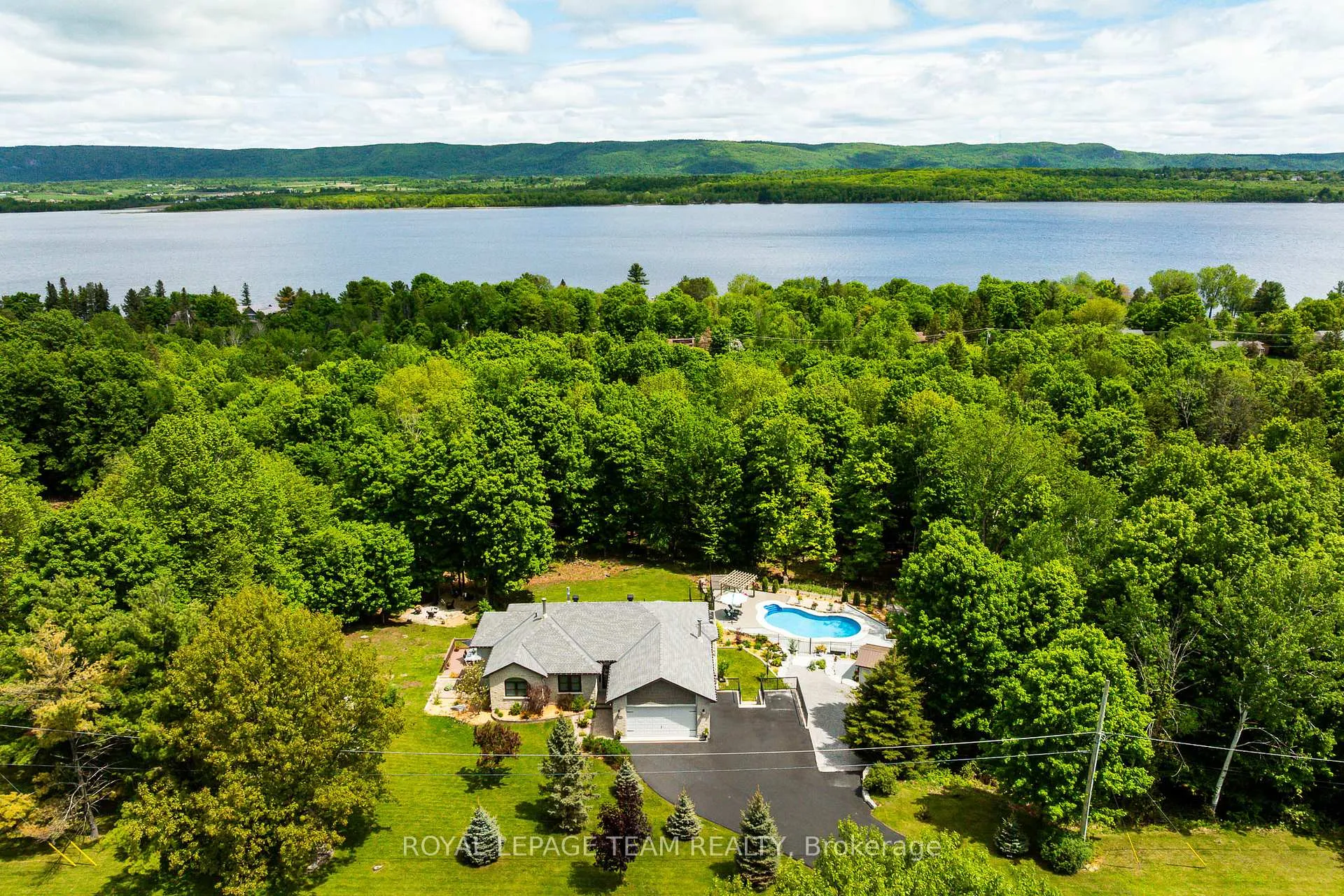 Photo 1 of 2866 Stonebridge Road, Ottawa, Dunrobin Shores — HOMEH