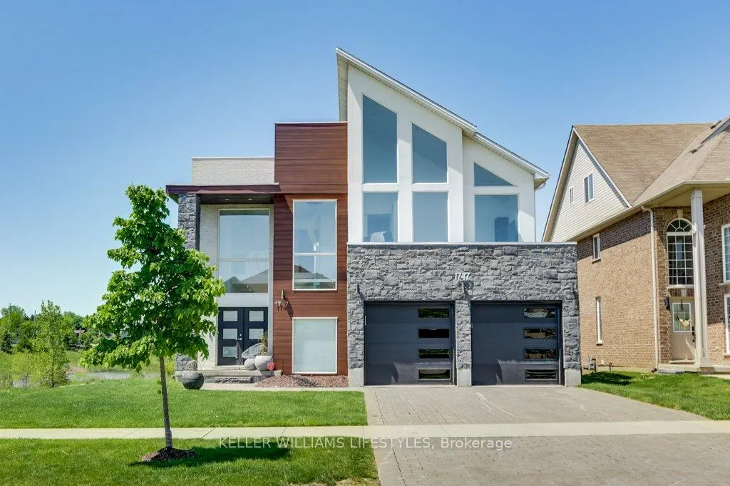 Front of 1747 Foxwood Avenue