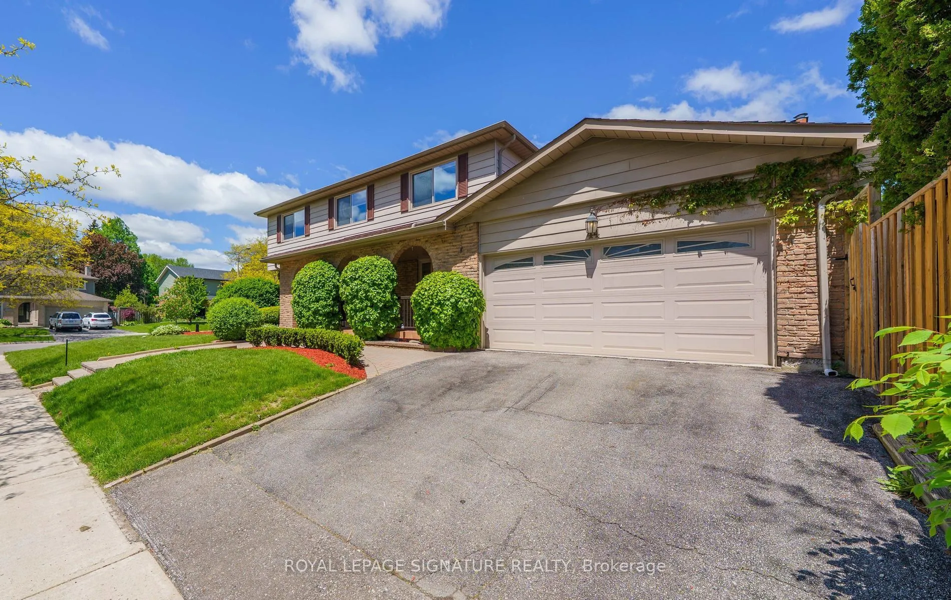 Photo 1 of 44 Roydawn Crescent, Scarborough, Centennial Scarborough — HOMEH