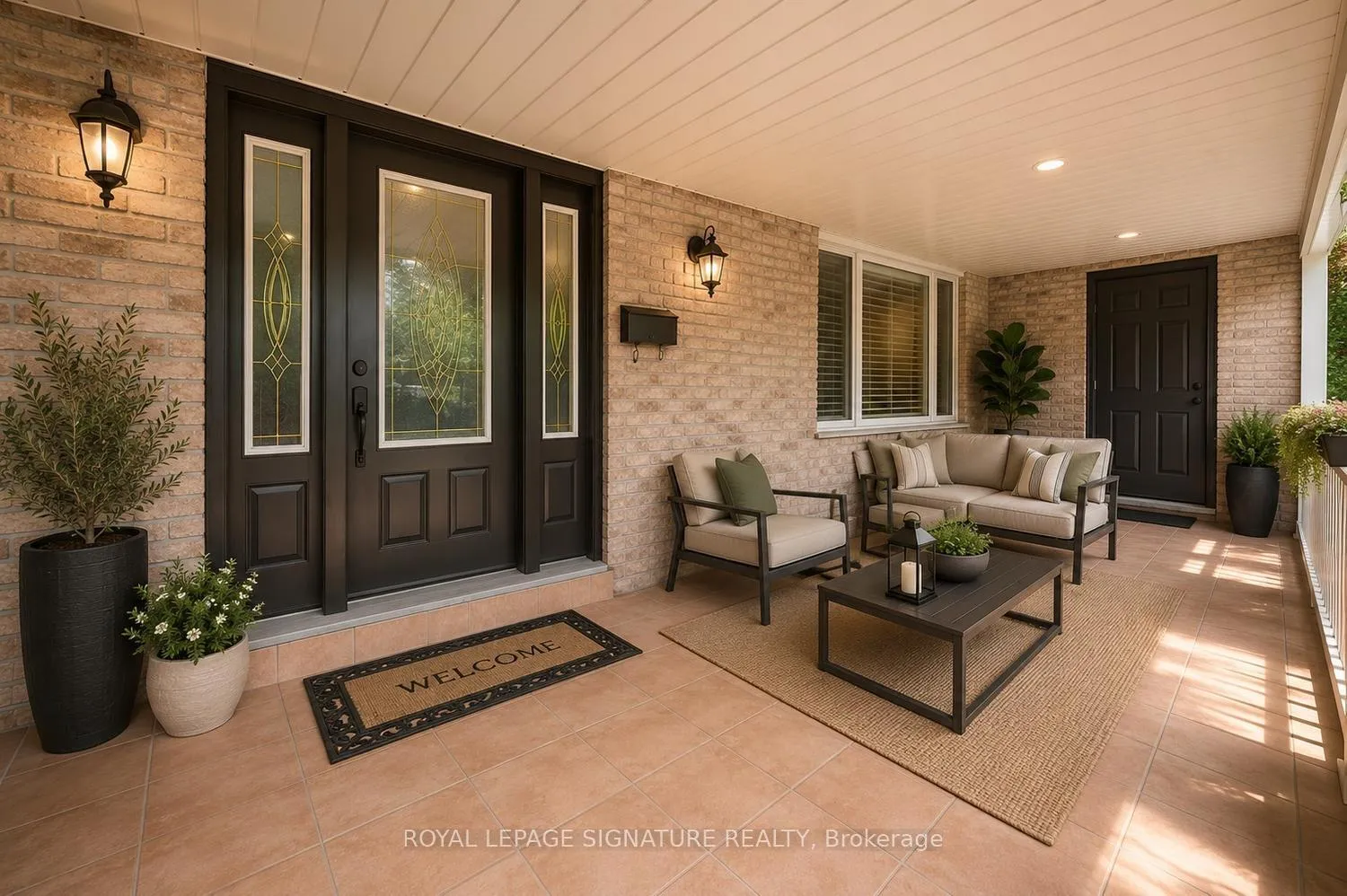 Photo 3 of 44 Roydawn Crescent, Scarborough, Centennial Scarborough — HOMEH