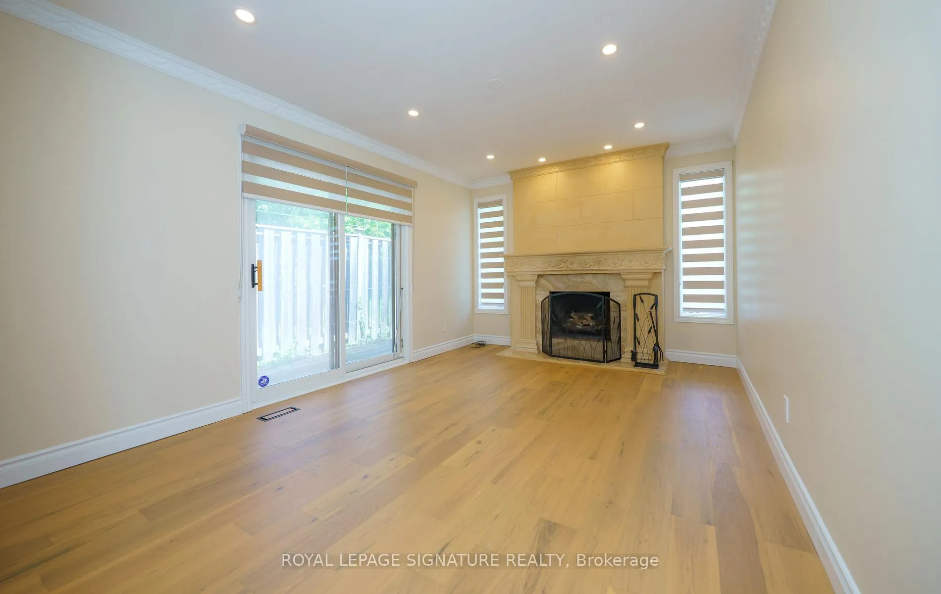 Photo 14 of 44 Roydawn Crescent, Scarborough, Centennial Scarborough — HOMEH