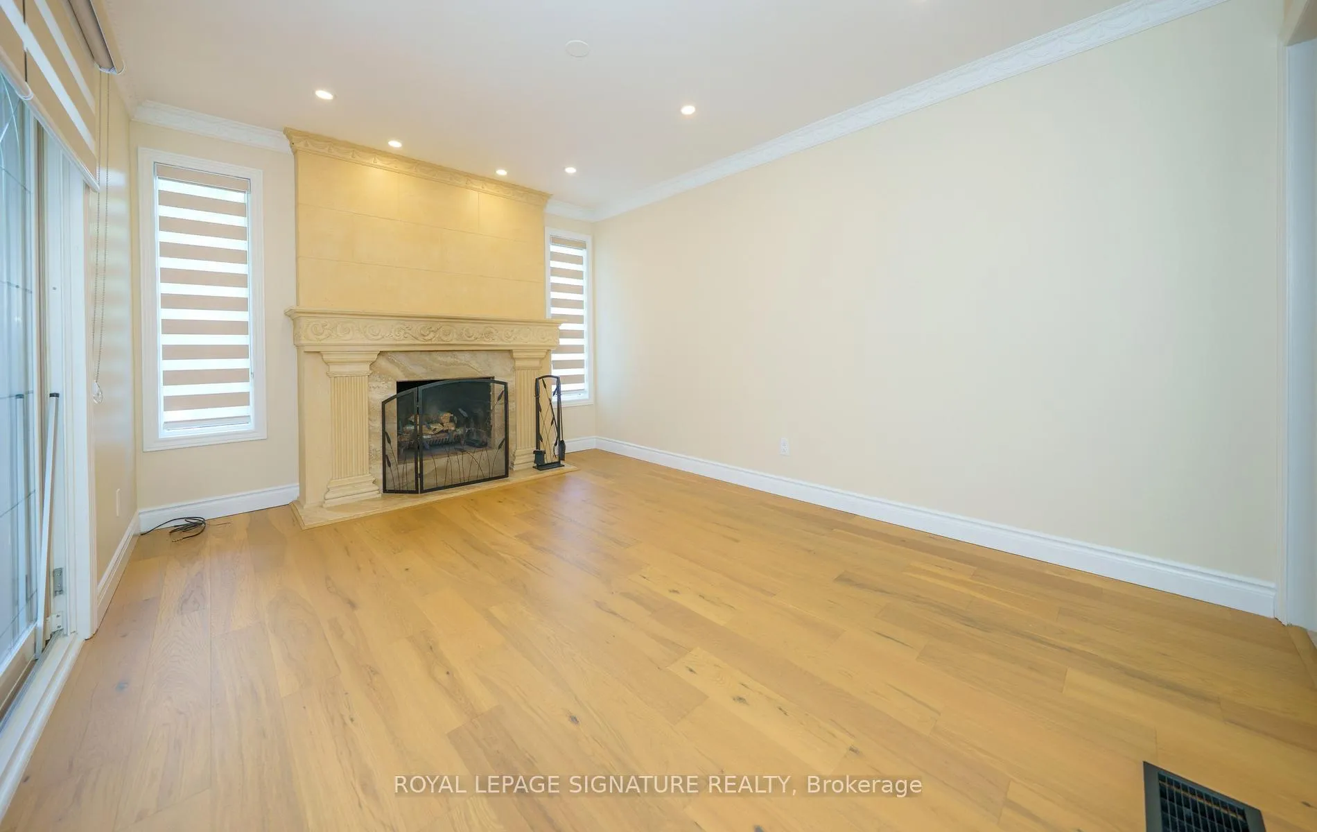 Photo 16 of 44 Roydawn Crescent, Scarborough, Centennial Scarborough — HOMEH