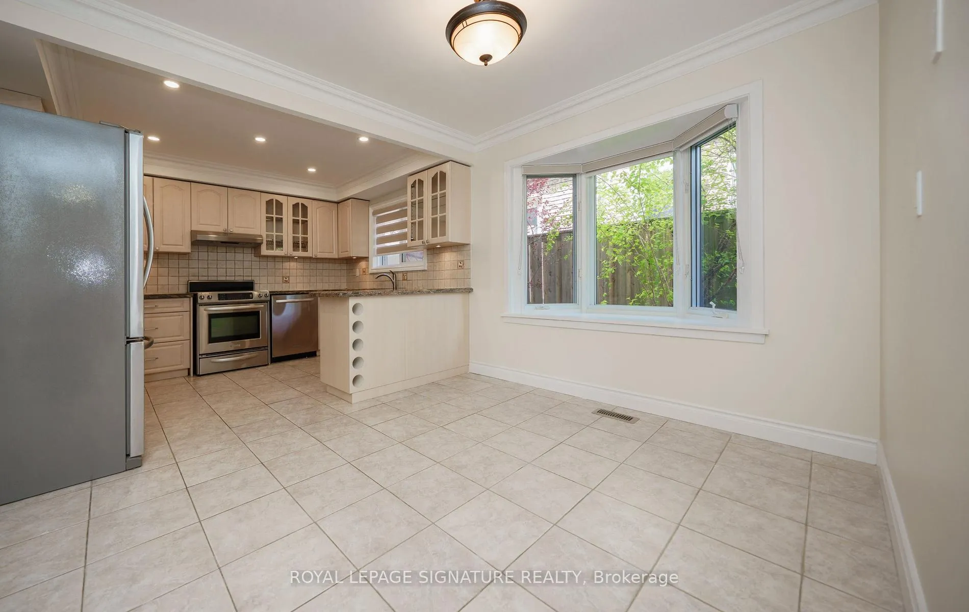 Photo 25 of 44 Roydawn Crescent, Scarborough, Centennial Scarborough — HOMEH