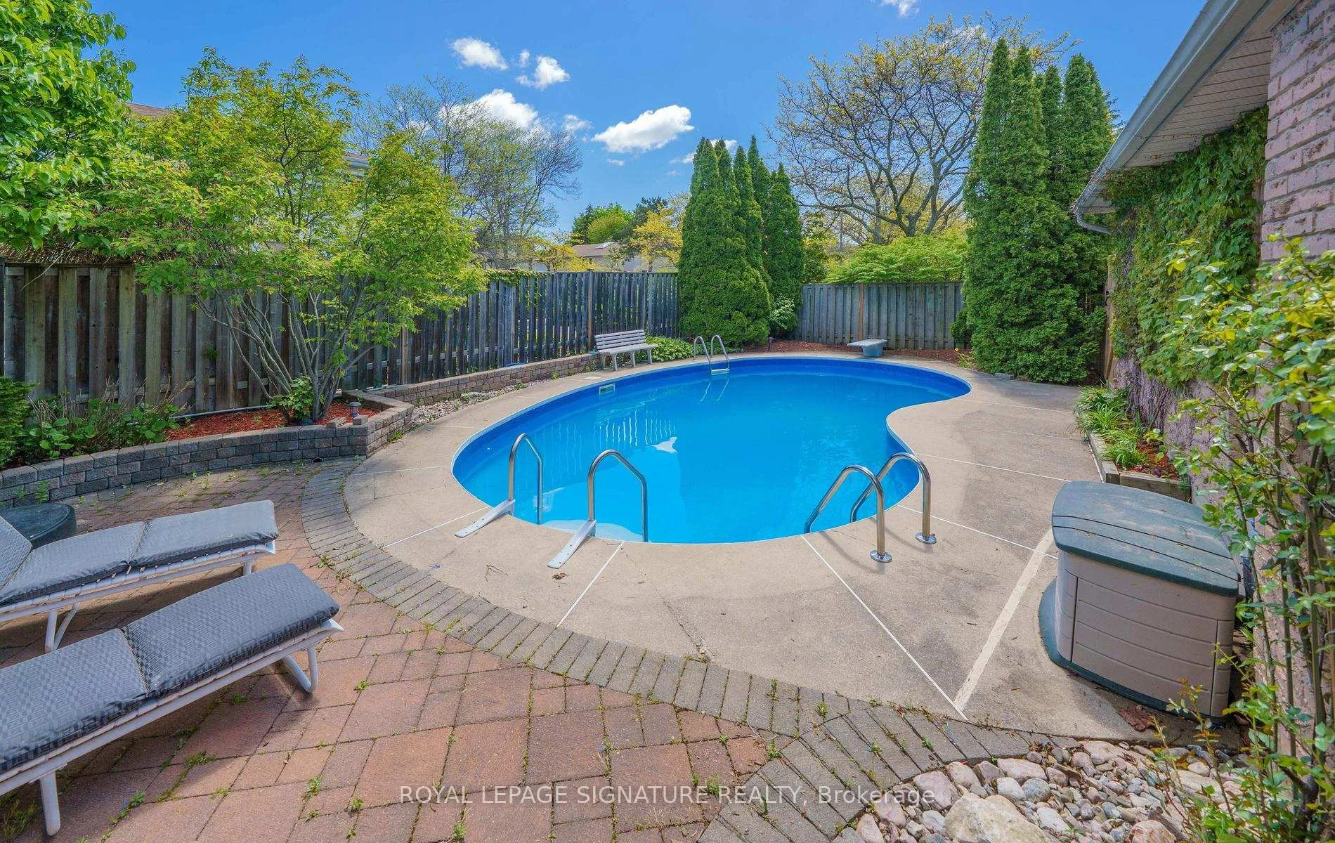 Photo 46 of 44 Roydawn Crescent, Scarborough, Centennial Scarborough — HOMEH