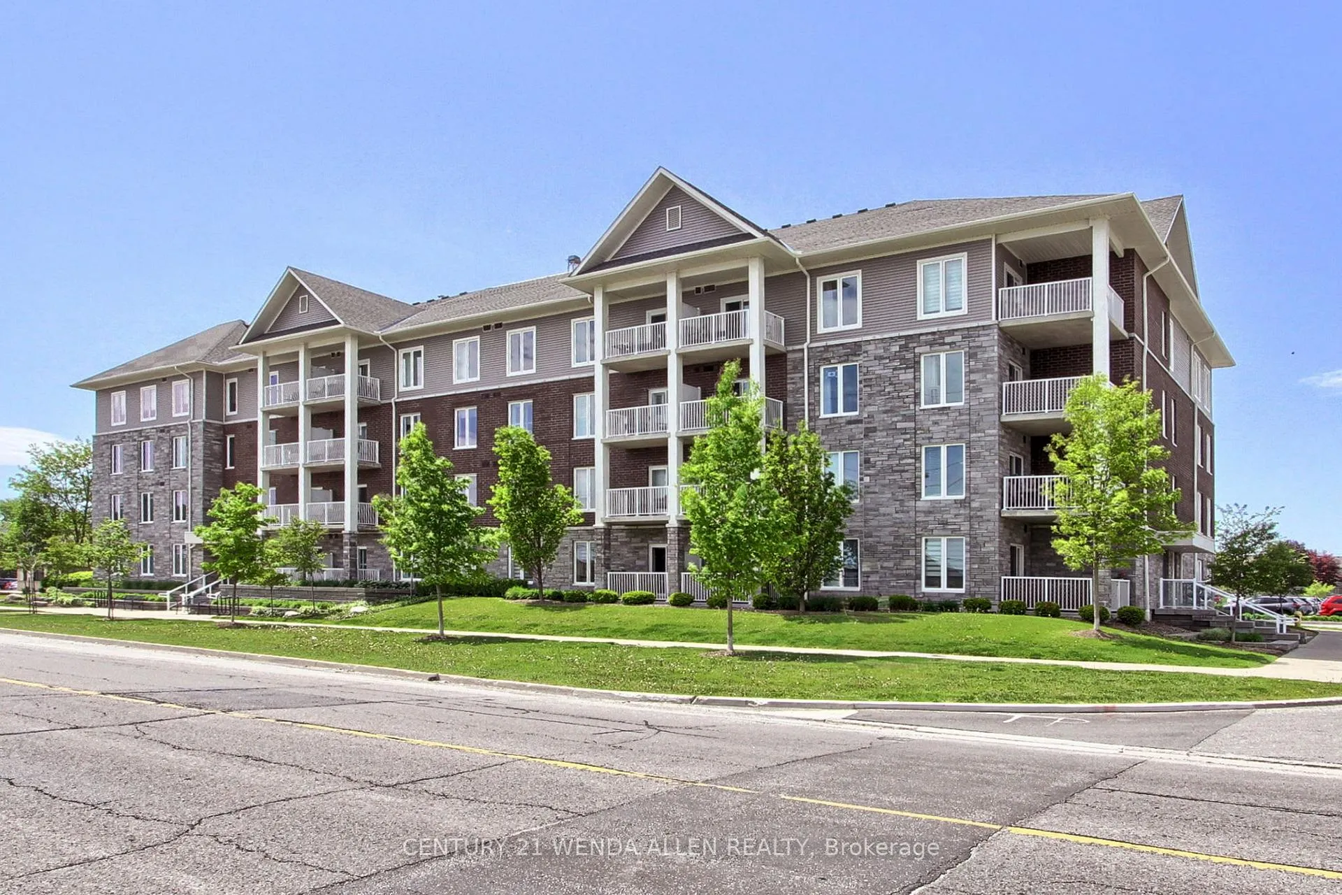 Front of Unit 405, 290 Liberty Street N