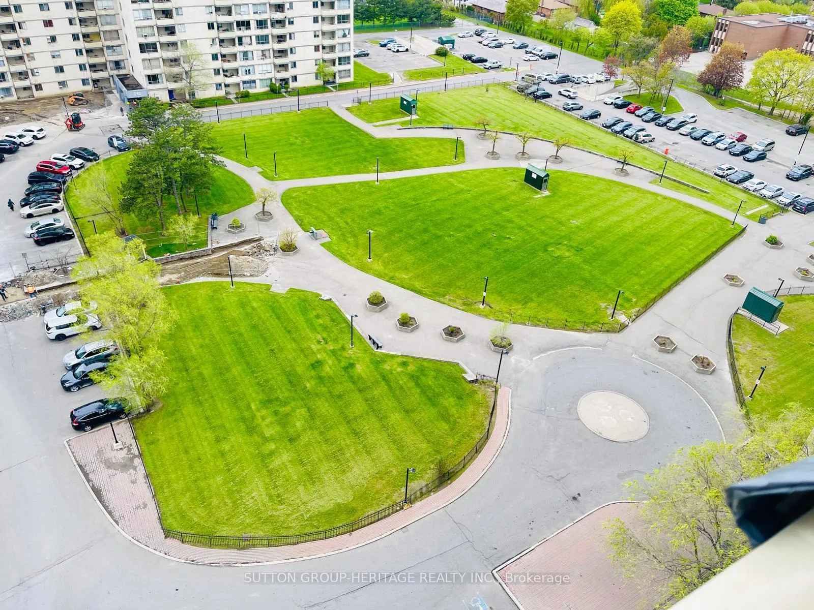 Photo 2 of Unit 1613, 320 Dixon Parkway, Etobicoke, Kingsview Village-The Westway — HOMEH