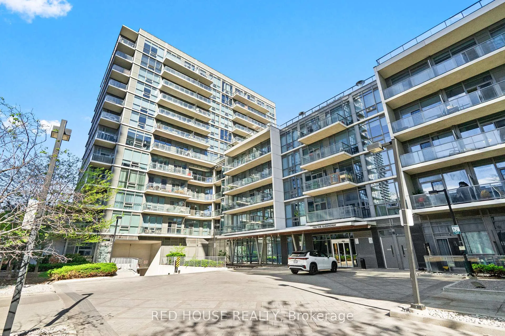 Front of Unit 603, 1185 The Queensway