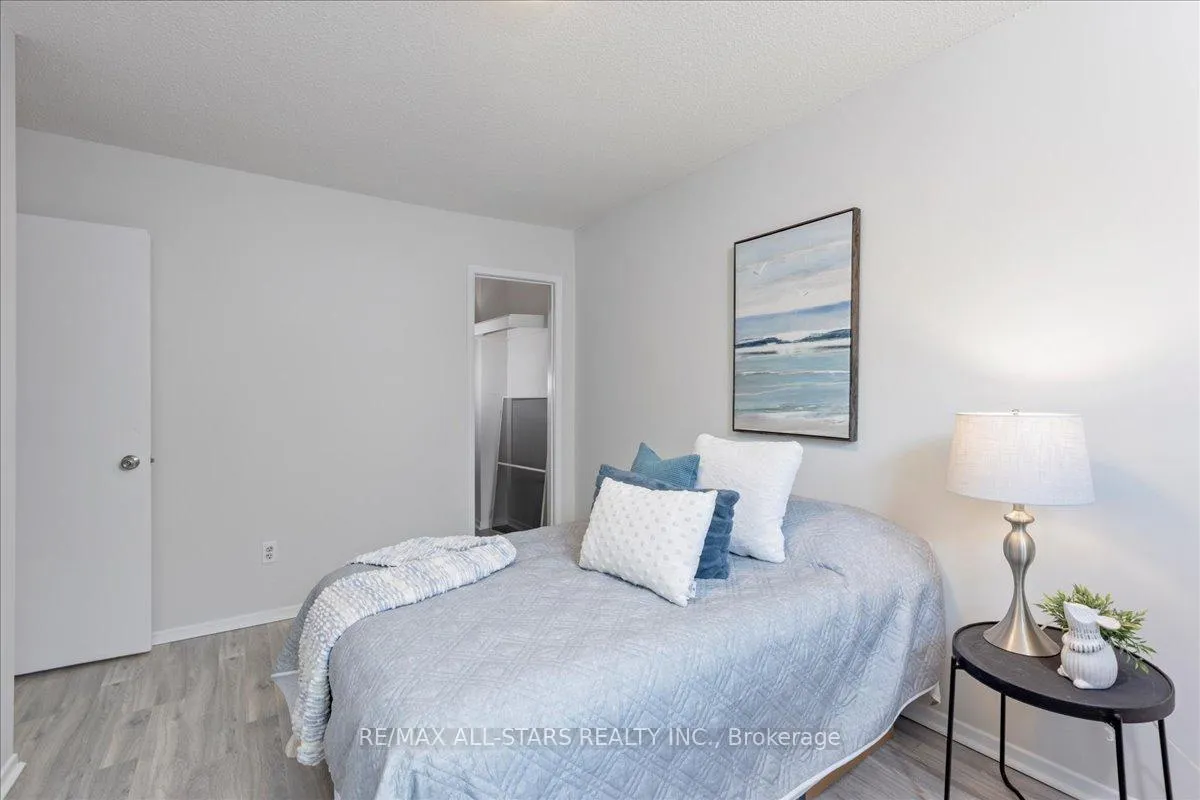 Photo 14 of Unit B11, 63 Ferris Lane, Barrie, Cundles East — HOMEH