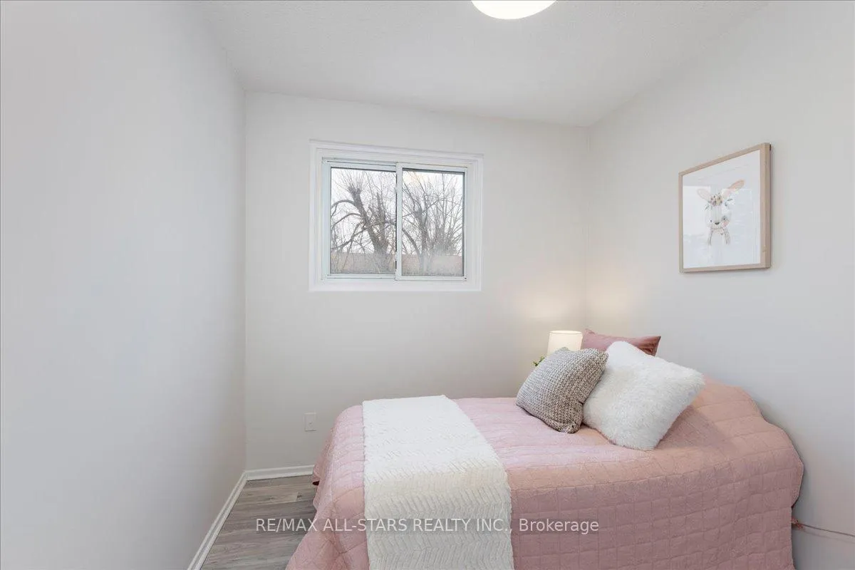 Photo 15 of Unit B11, 63 Ferris Lane, Barrie, Cundles East — HOMEH
