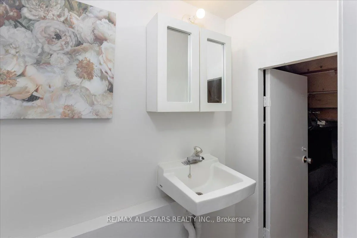 Photo 17 of Unit B11, 63 Ferris Lane, Barrie, Cundles East — HOMEH