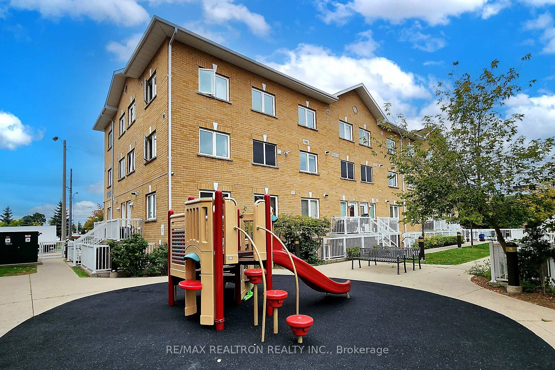 Photo 2 of Unit 106, 1795 Markham Road, Scarborough, Malvern — HOMEH
