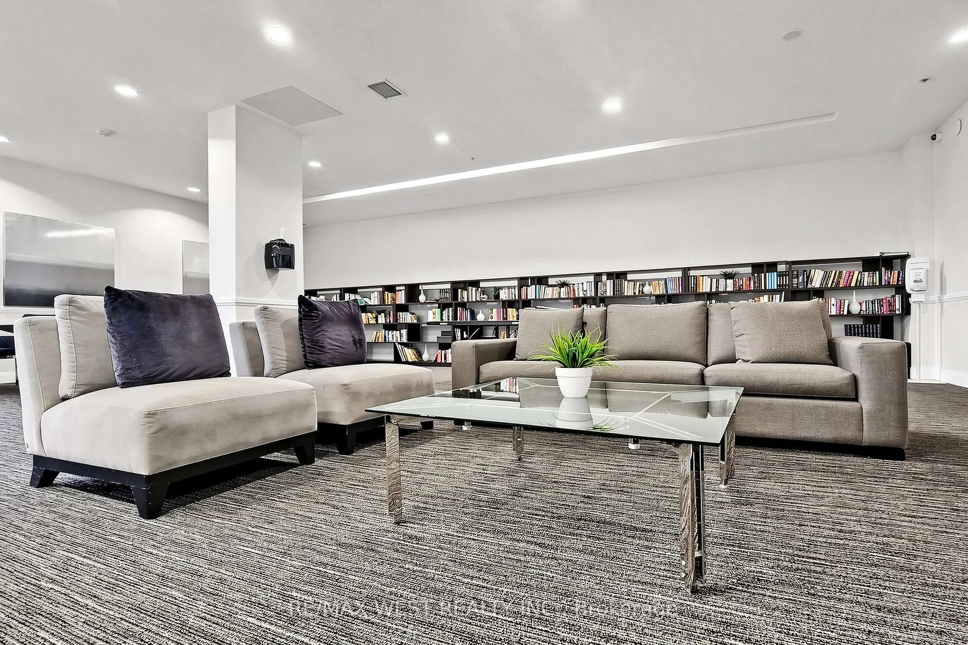 Photo 5 of Unit 2602, 2900 Highway 7 Road, Vaughan, Concord — HOMEH