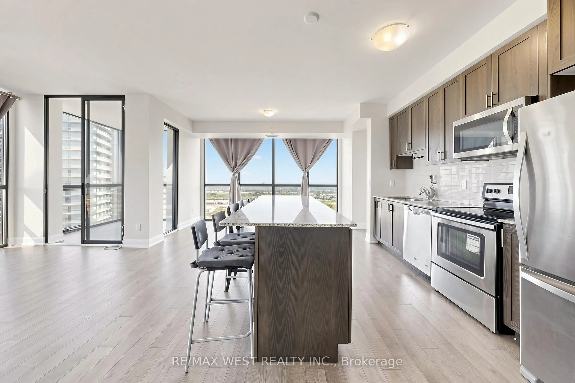 Photo 13 of Unit 2602, 2900 Highway 7 Road, Vaughan, Concord — HOMEH