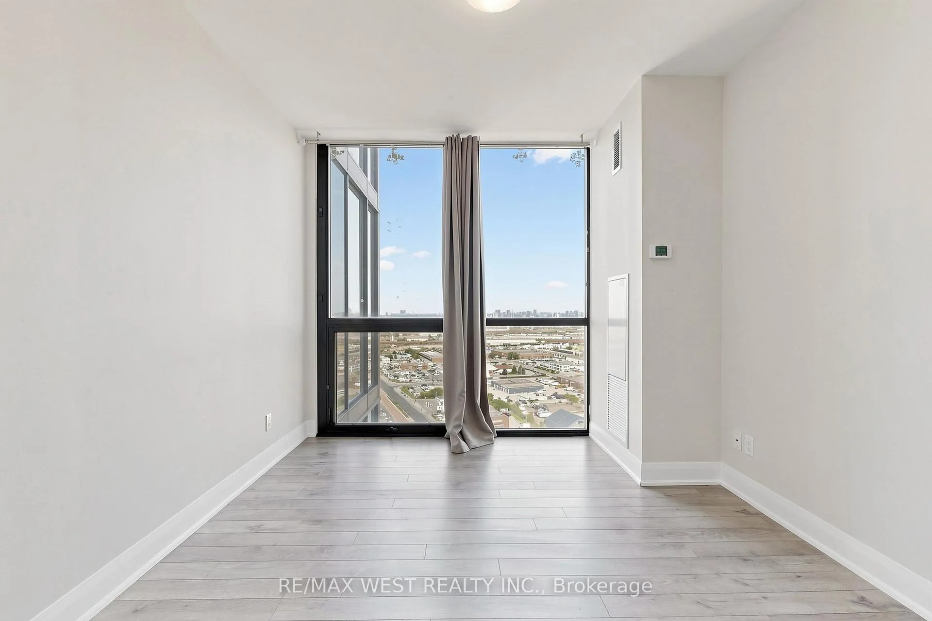 Photo 16 of Unit 2602, 2900 Highway 7 Road, Vaughan, Concord — HOMEH