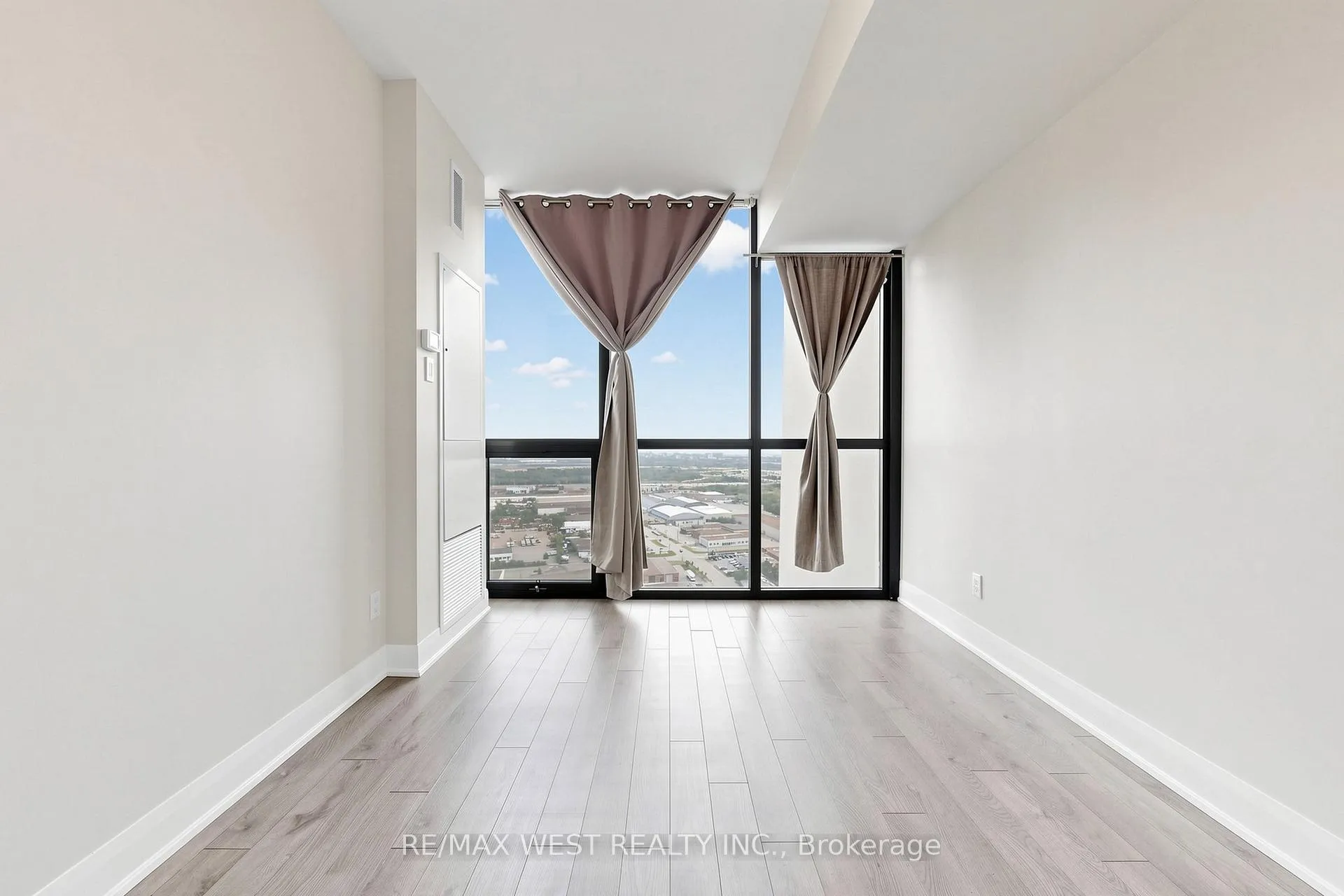 Photo 22 of Unit 2602, 2900 Highway 7 Road, Vaughan, Concord — HOMEH