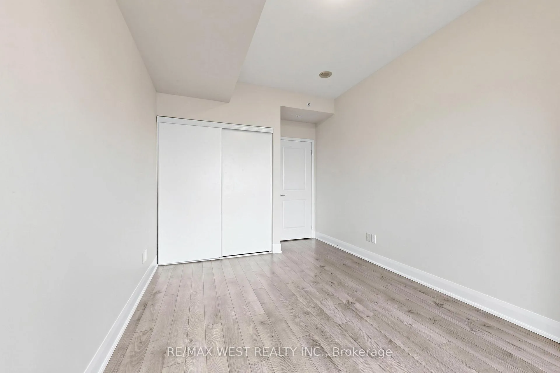 Photo 23 of Unit 2602, 2900 Highway 7 Road, Vaughan, Concord — HOMEH
