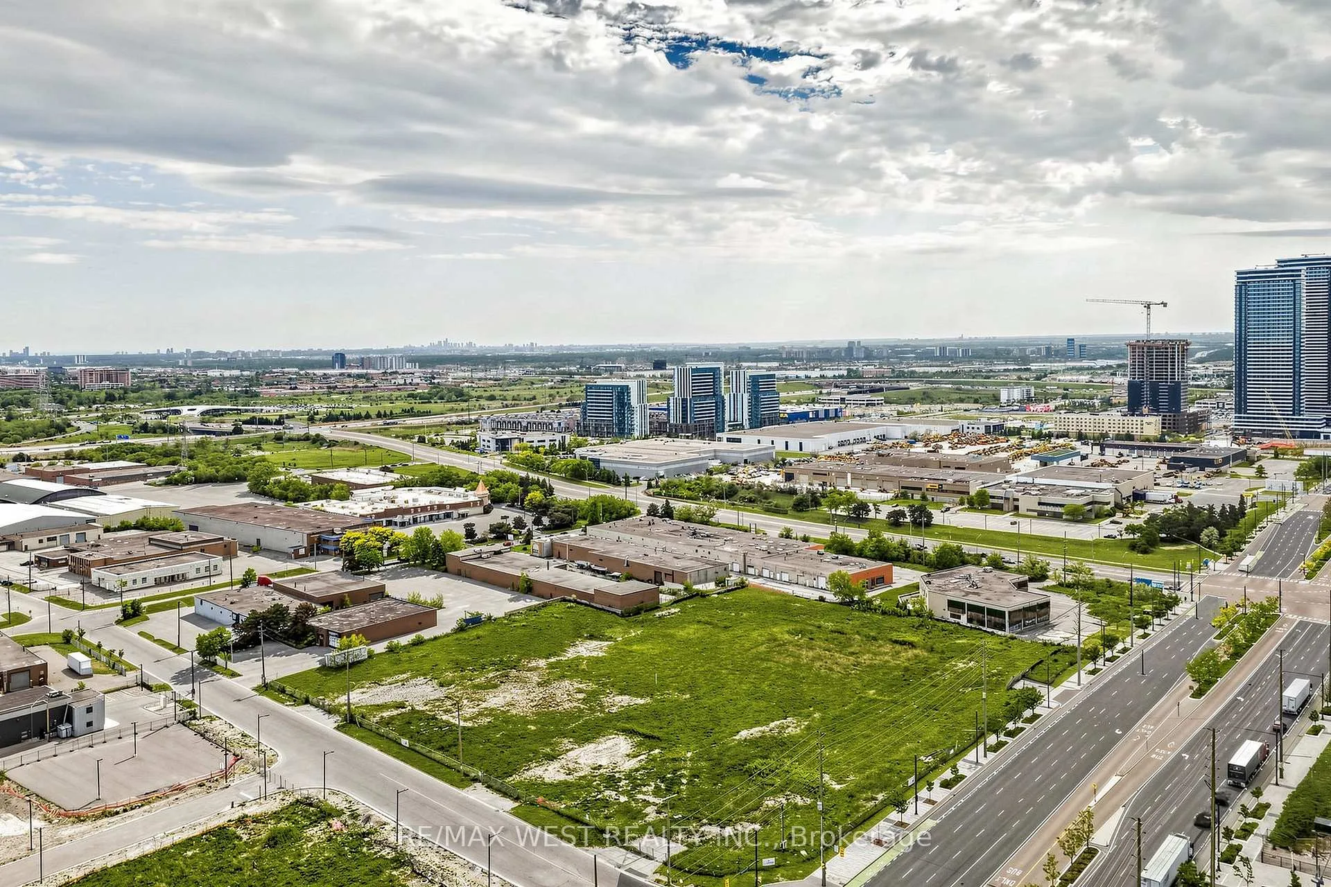 Photo 30 of Unit 2602, 2900 Highway 7 Road, Vaughan, Concord — HOMEH