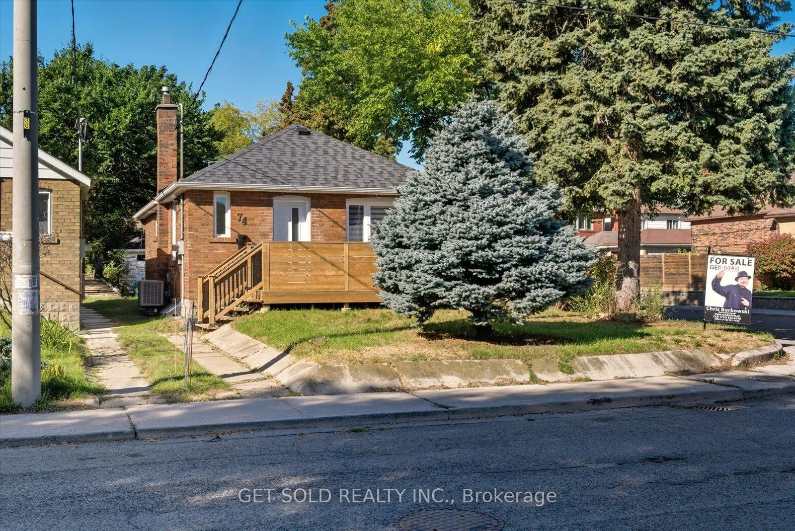 Photo 3 of 74 St Hubert Avenue, Toronto, East York — HOMEH