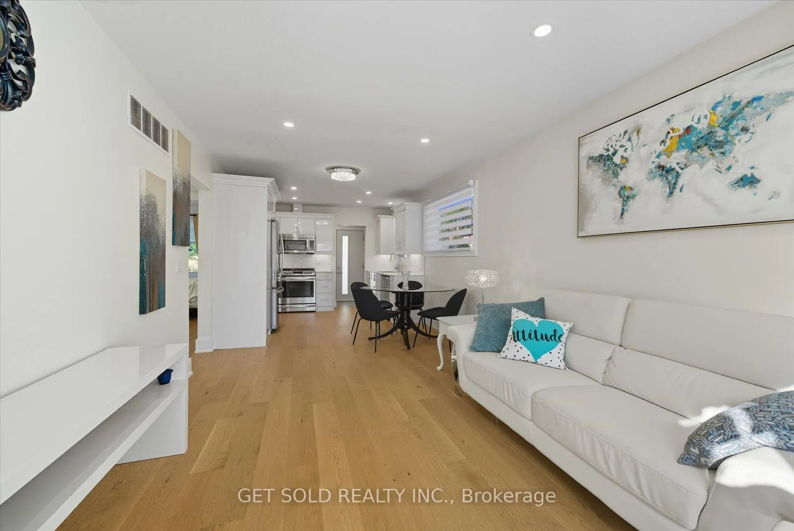 Photo 10 of 74 St Hubert Avenue, Toronto, East York — HOMEH