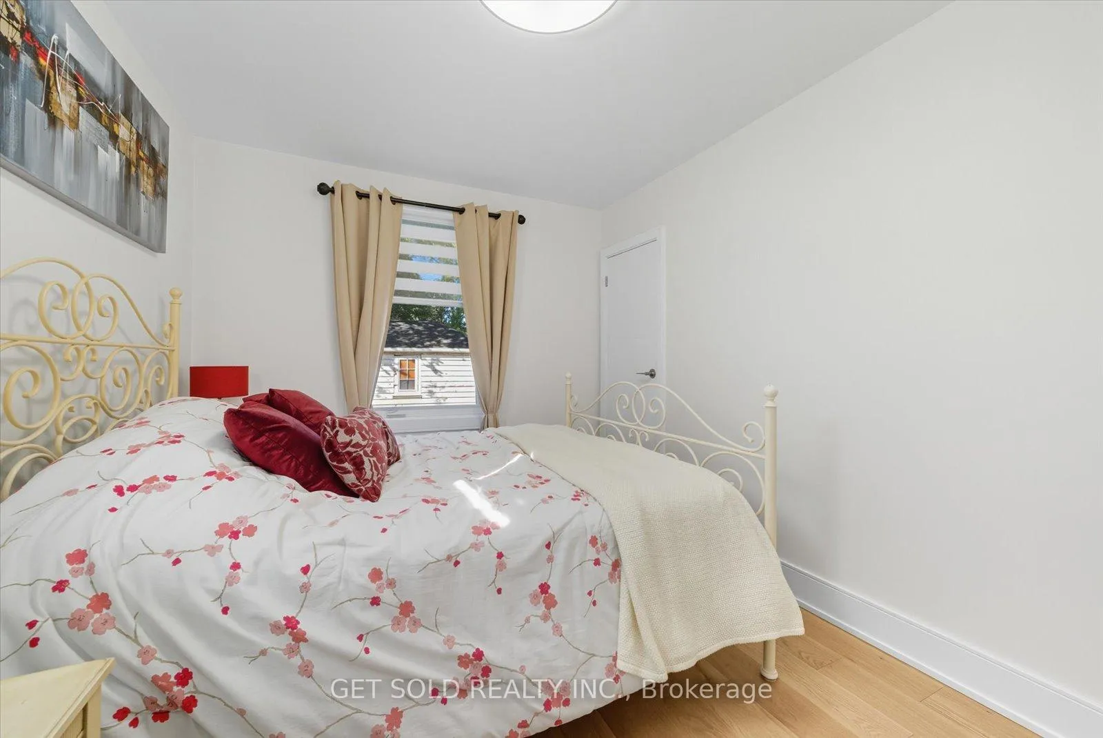 Photo 17 of 74 St Hubert Avenue, Toronto, East York — HOMEH