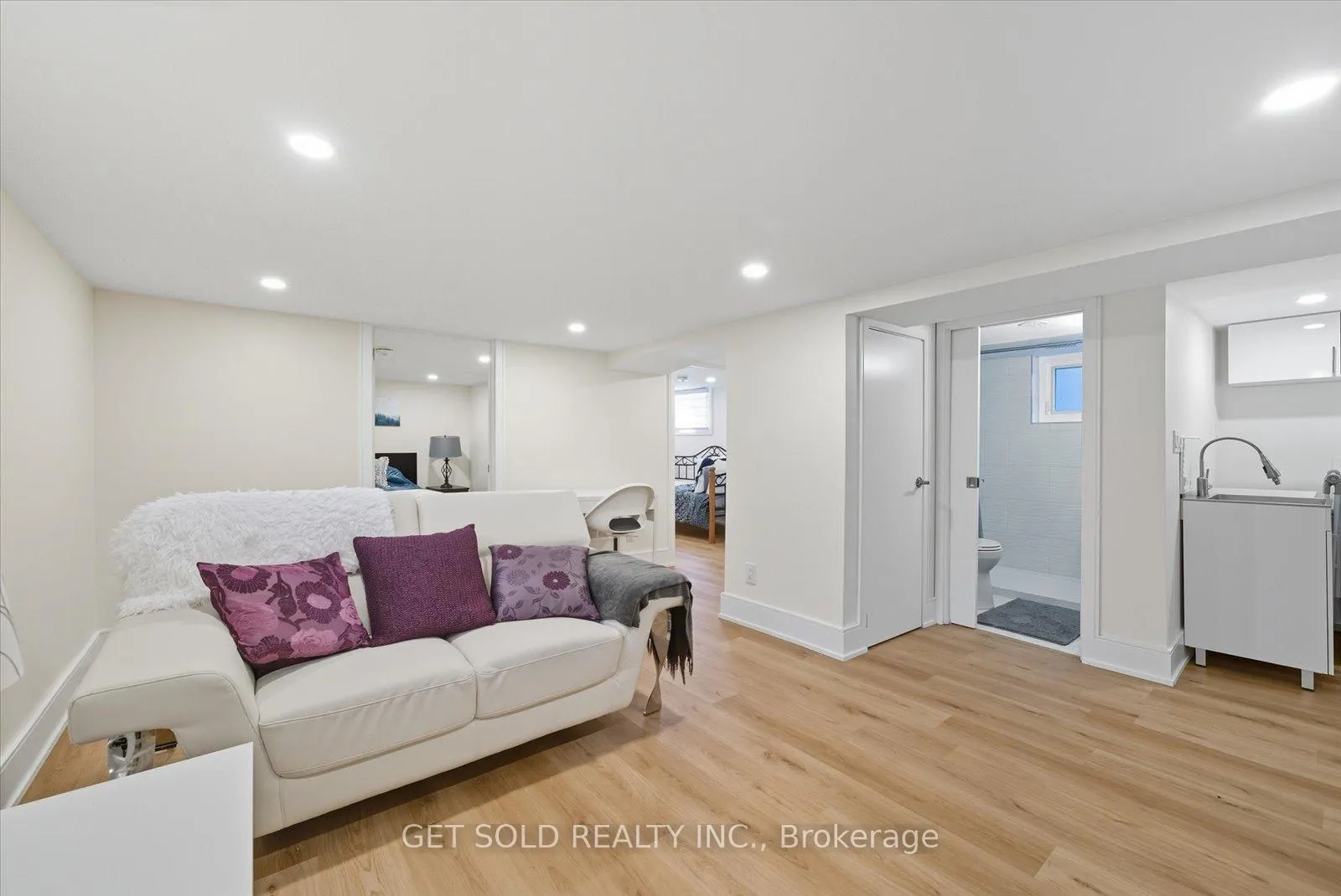 Photo 25 of 74 St Hubert Avenue, Toronto, East York — HOMEH