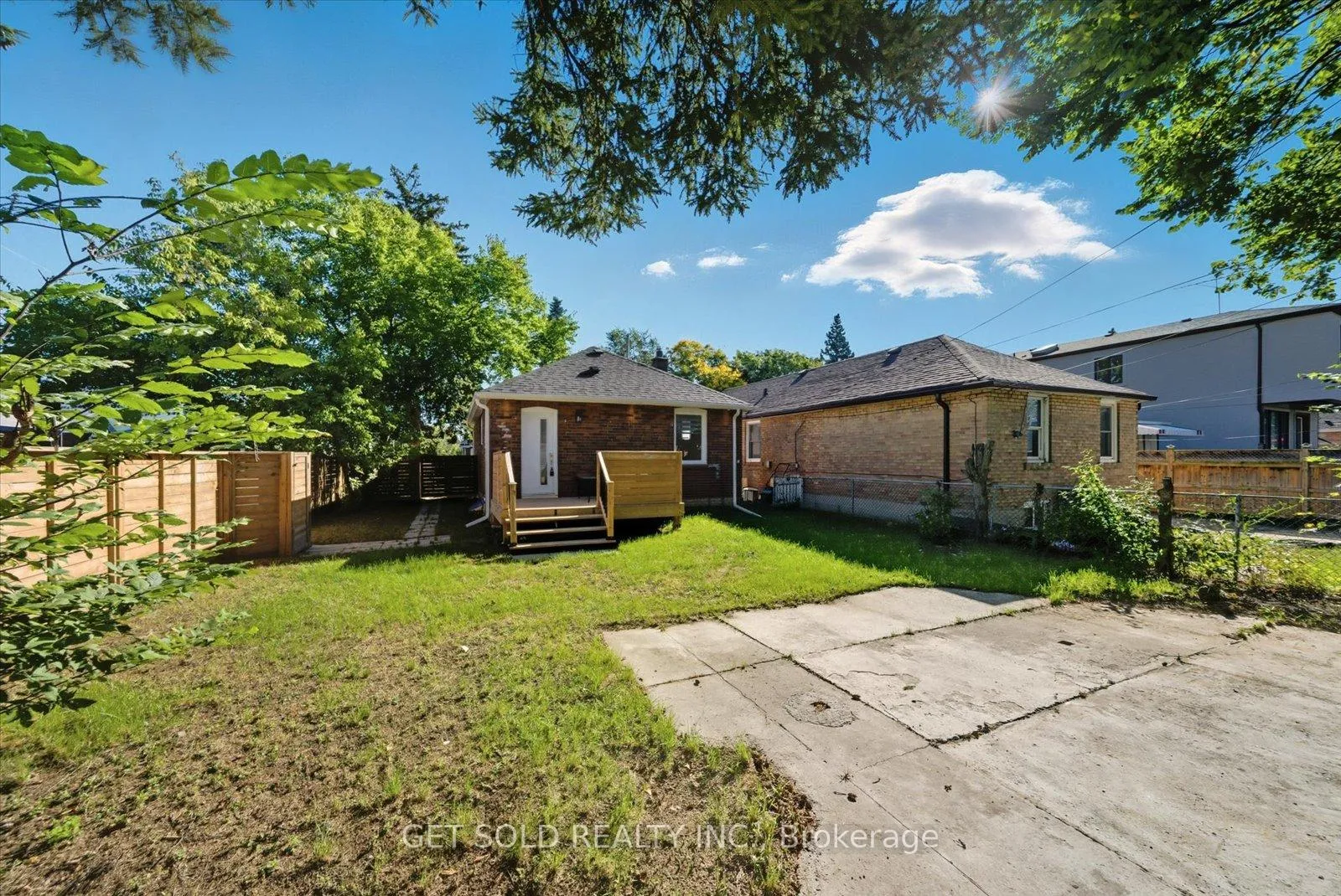 Photo 37 of 74 St Hubert Avenue, Toronto, East York — HOMEH