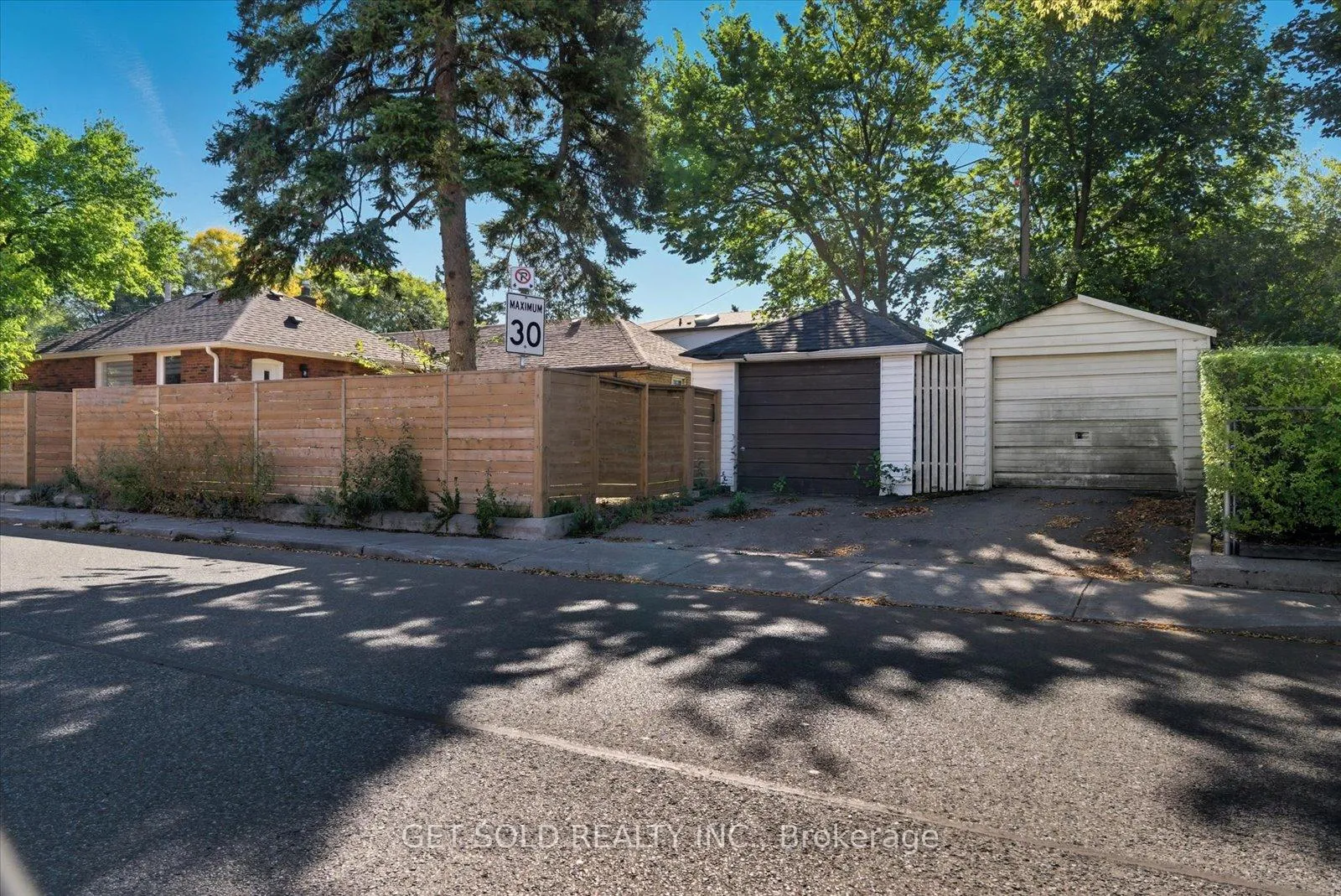 Photo 39 of 74 St Hubert Avenue, Toronto, East York — HOMEH