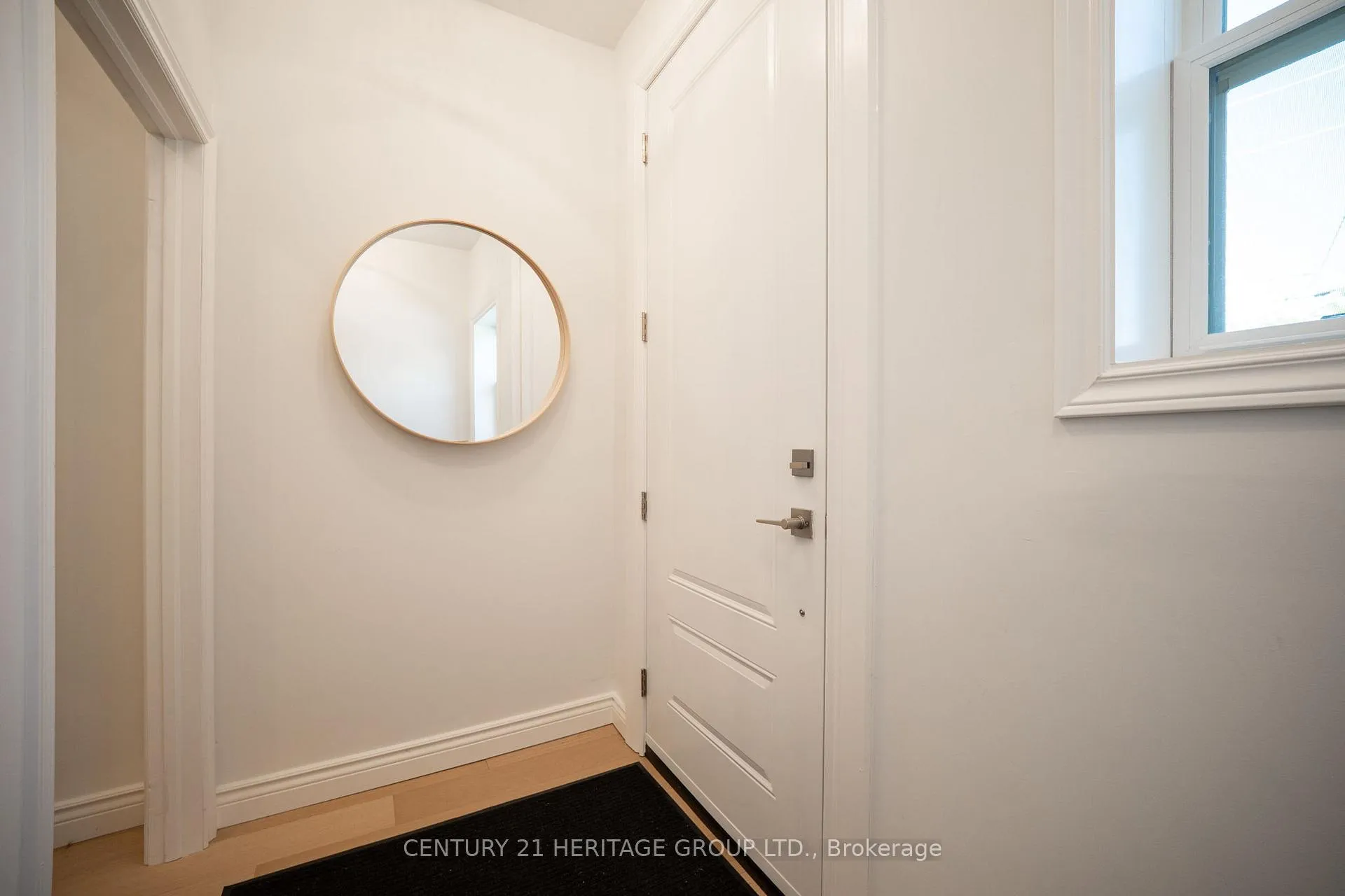 Photo 4 of 295 Locke Street S, Hamilton, Kirkendall — HOMEH