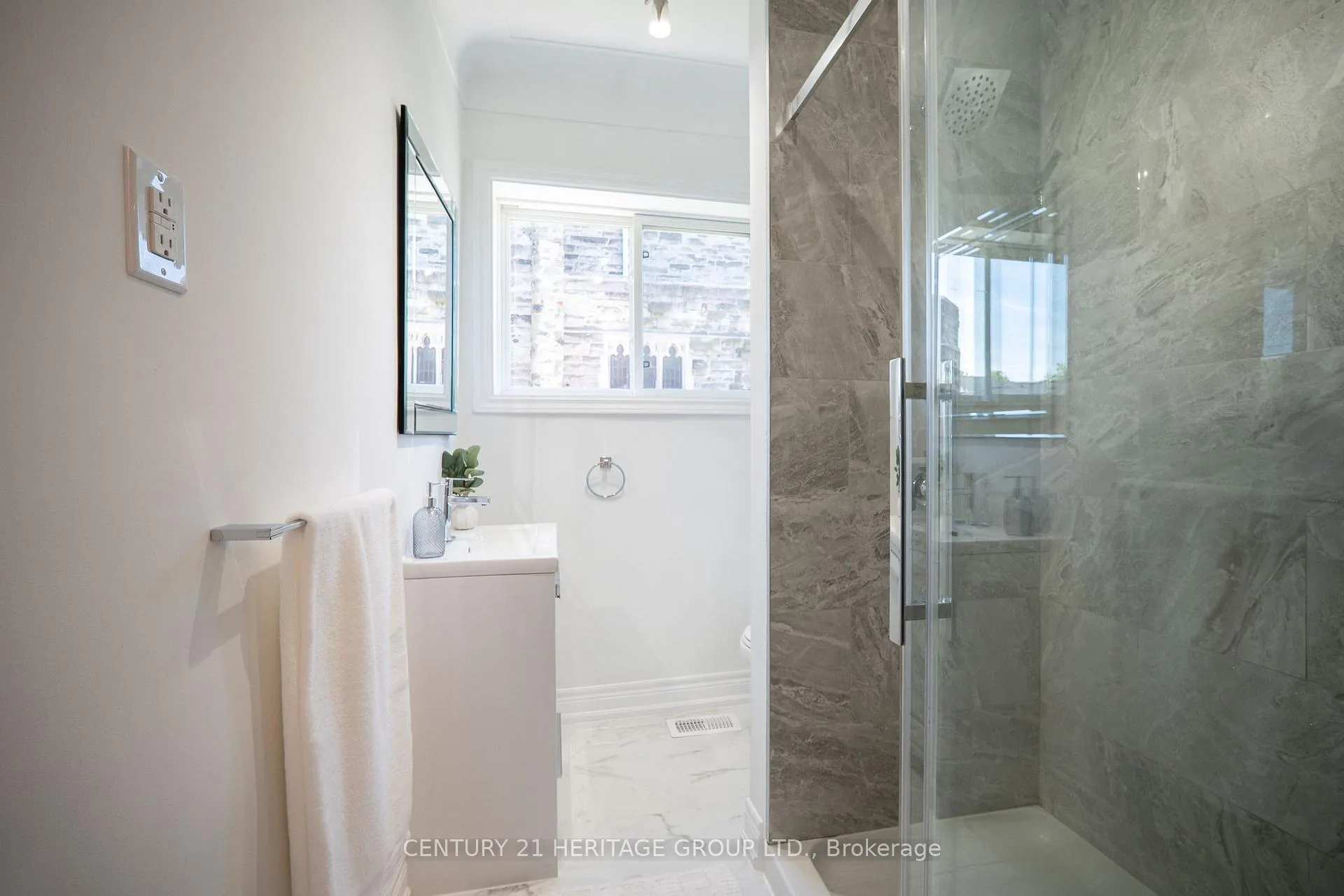 Photo 32 of 295 Locke Street S, Hamilton, Kirkendall — HOMEH