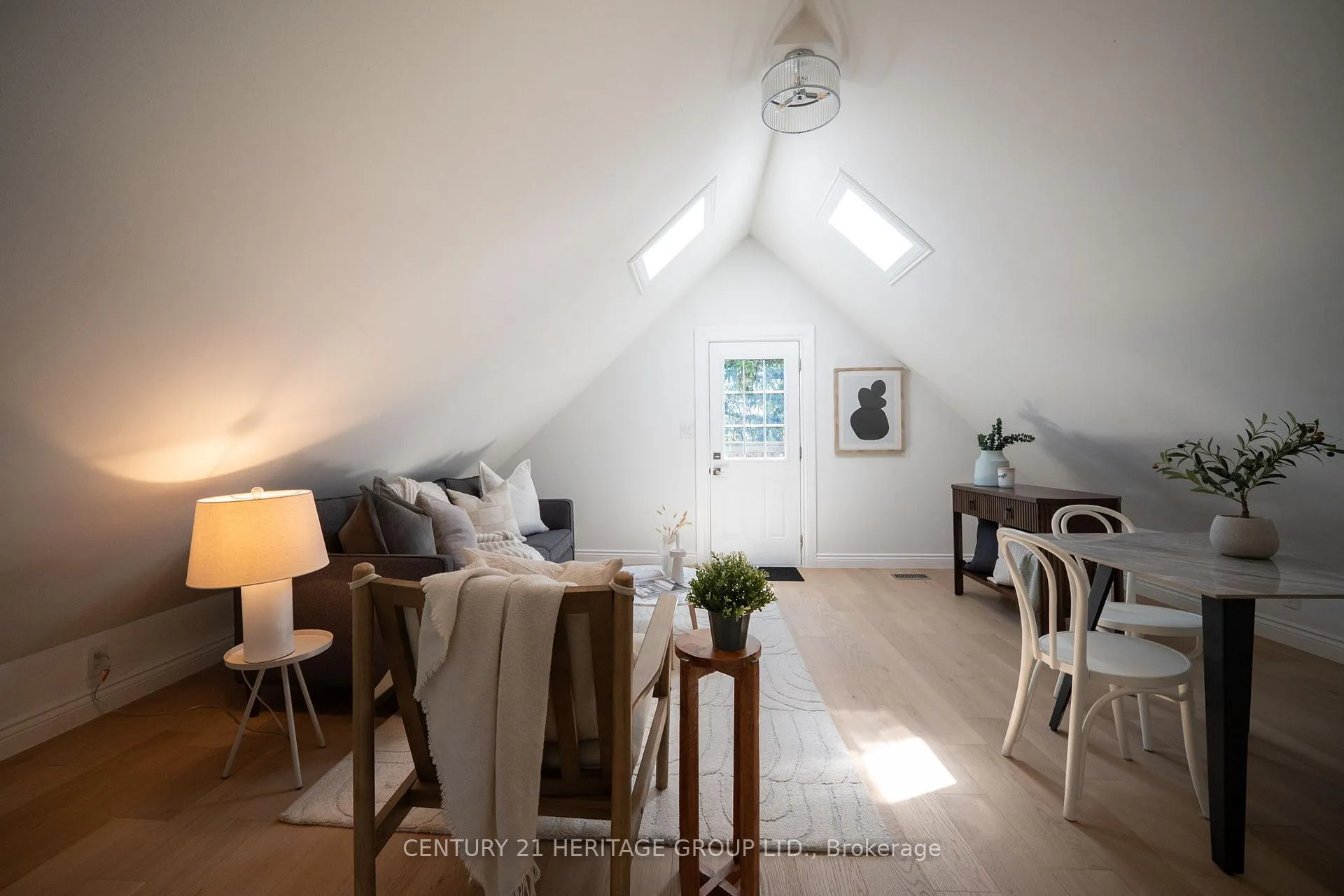 Photo 35 of 295 Locke Street S, Hamilton, Kirkendall — HOMEH