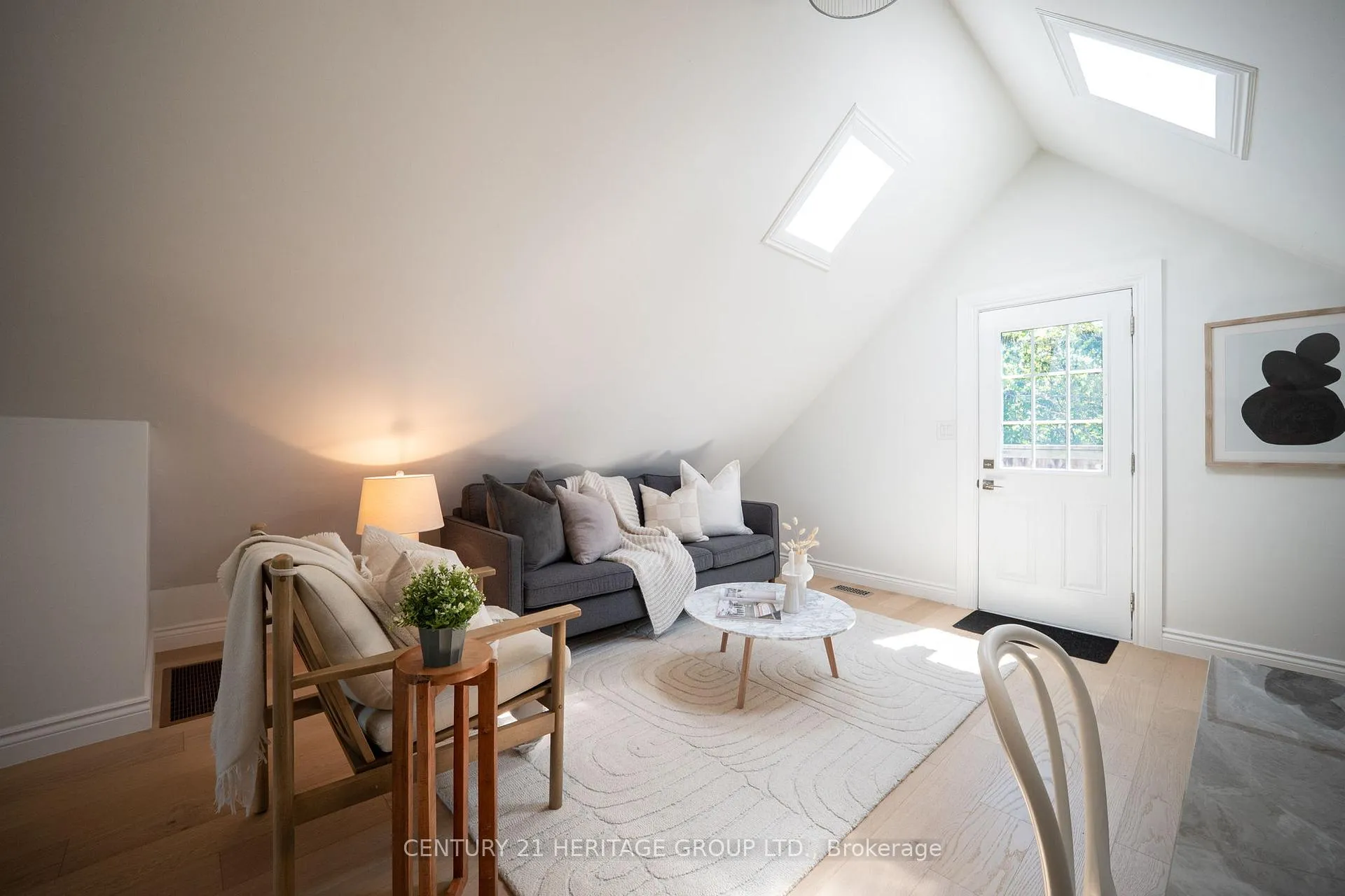 Photo 36 of 295 Locke Street S, Hamilton, Kirkendall — HOMEH