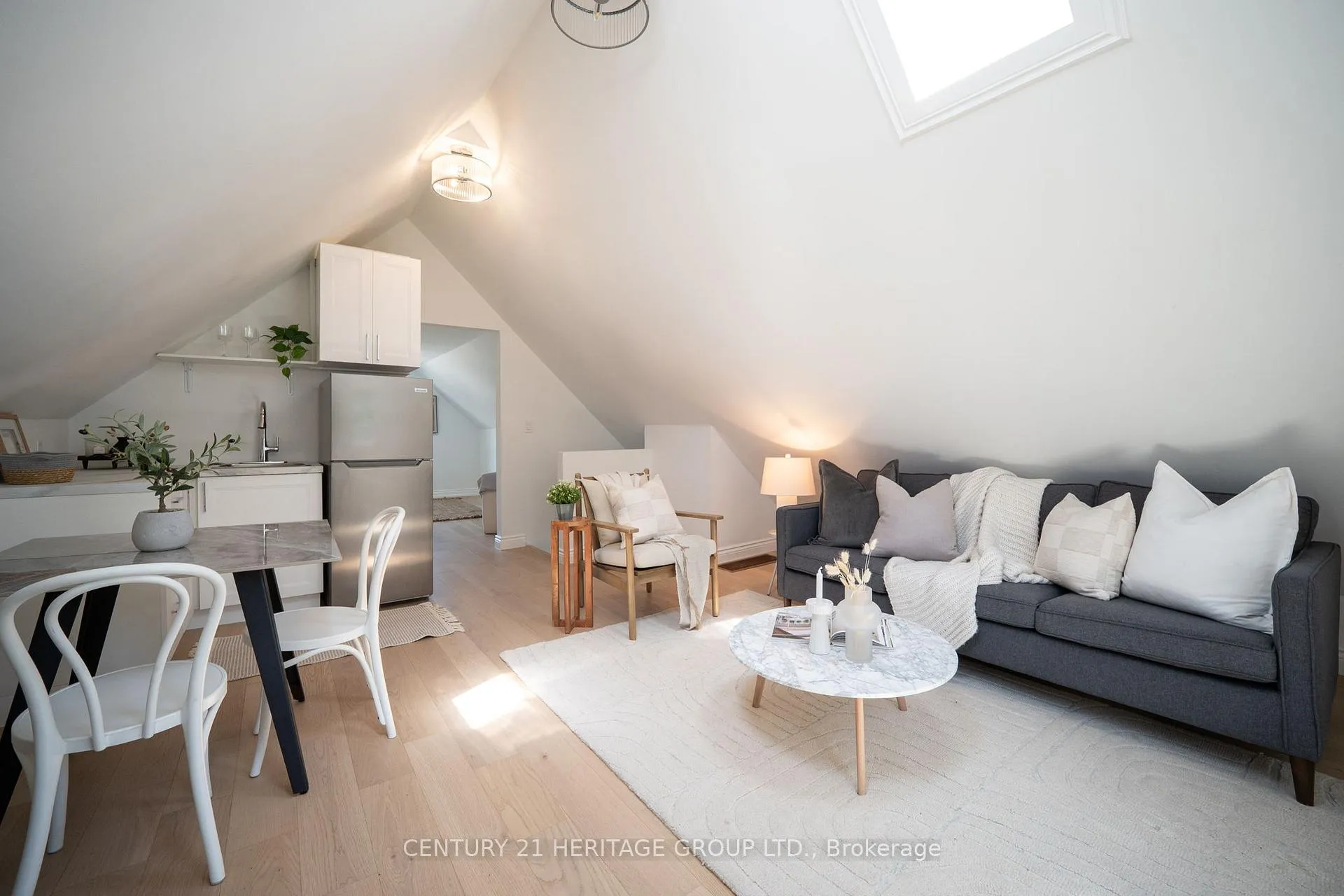 Photo 37 of 295 Locke Street S, Hamilton, Kirkendall — HOMEH