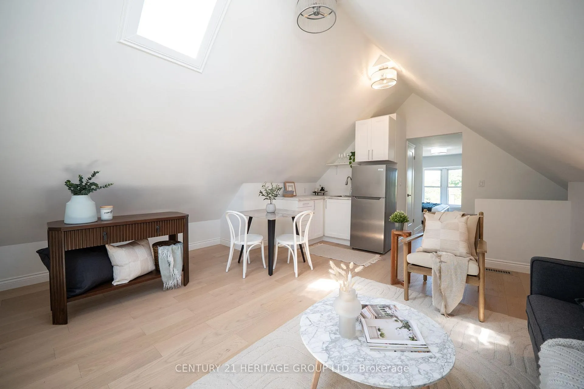 Photo 38 of 295 Locke Street S, Hamilton, Kirkendall — HOMEH