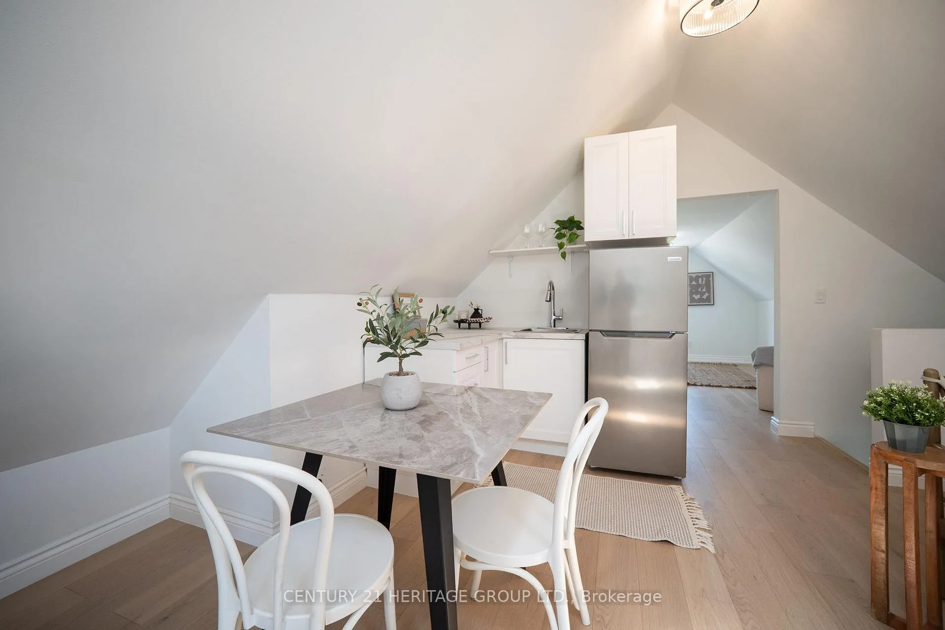Photo 39 of 295 Locke Street S, Hamilton, Kirkendall — HOMEH