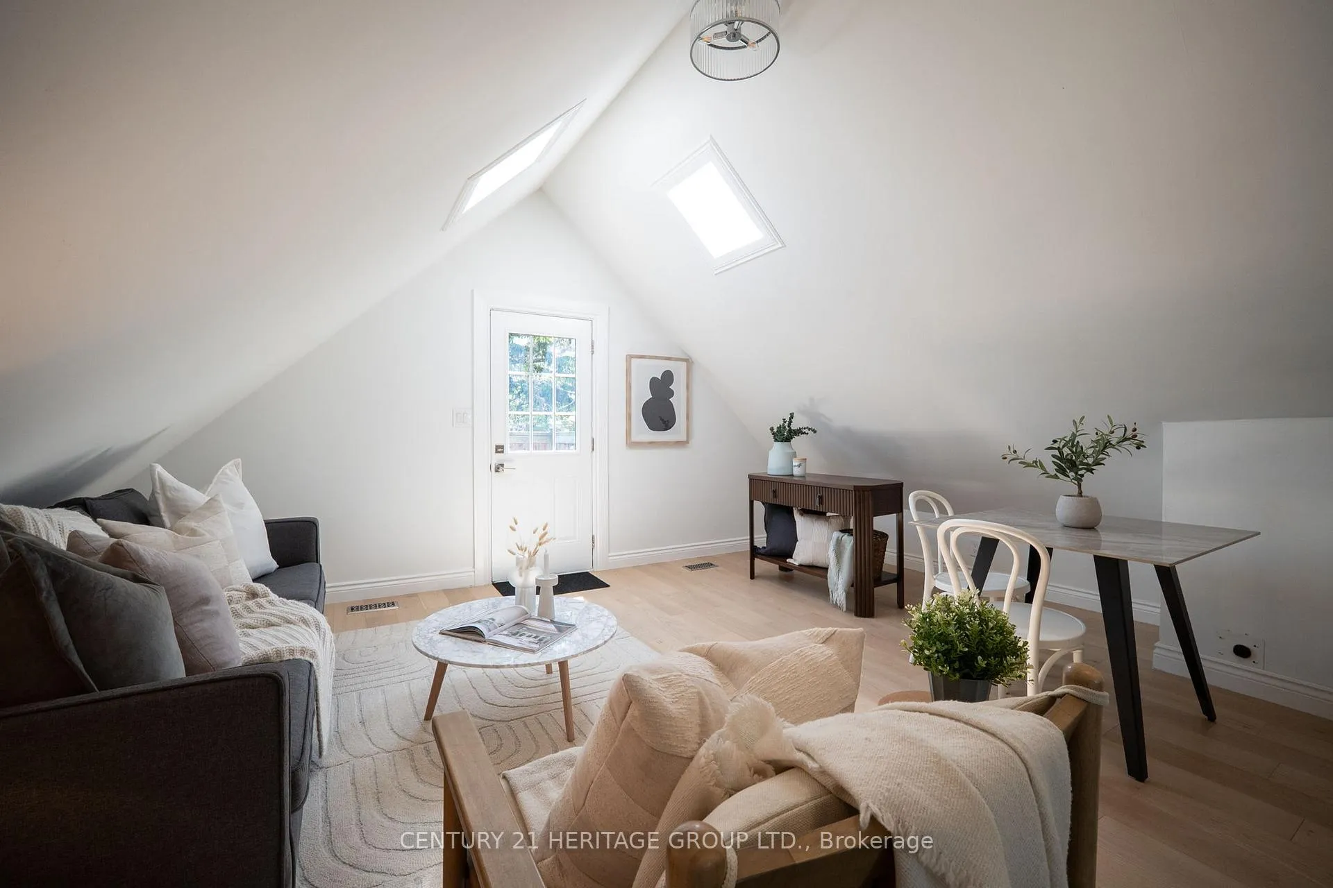 Photo 40 of 295 Locke Street S, Hamilton, Kirkendall — HOMEH