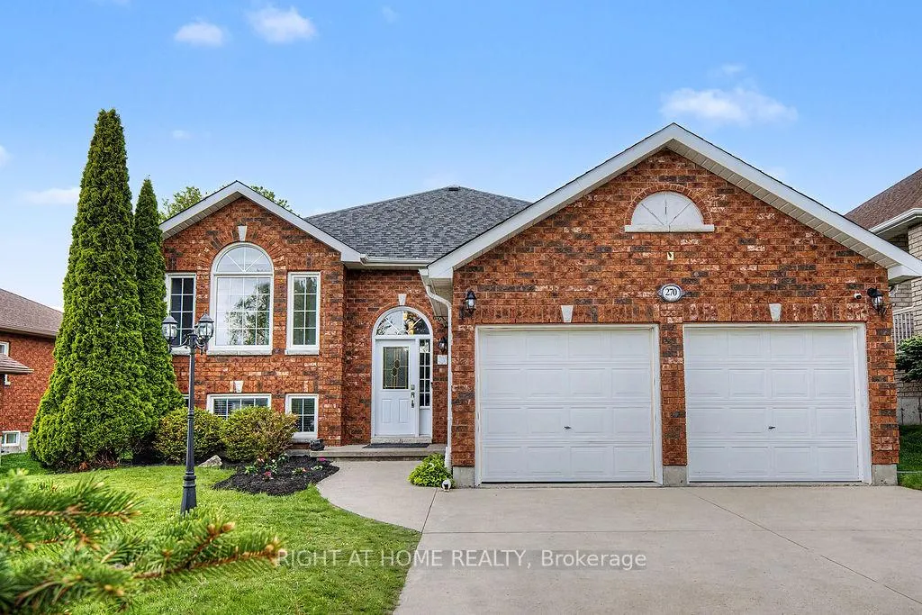 Photo 2 of 270 Ivey Crescent, Cobourg — HOMEH