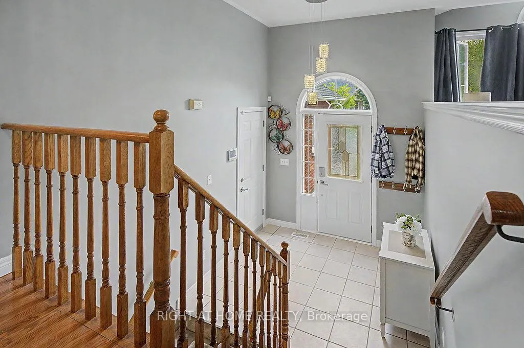 Photo 5 of 270 Ivey Crescent, Cobourg — HOMEH