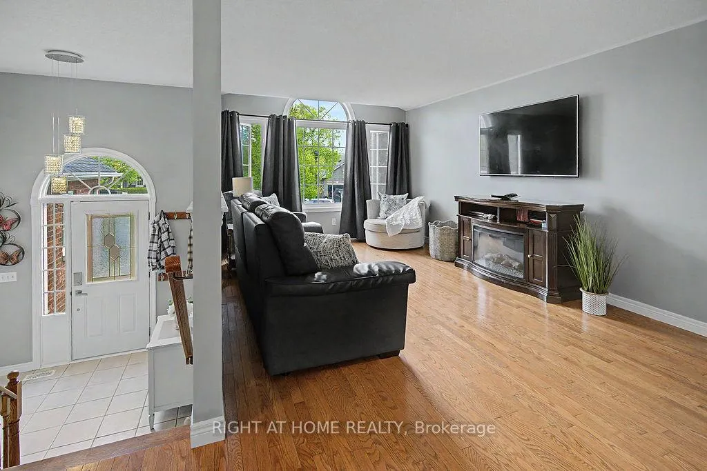 Photo 6 of 270 Ivey Crescent, Cobourg — HOMEH